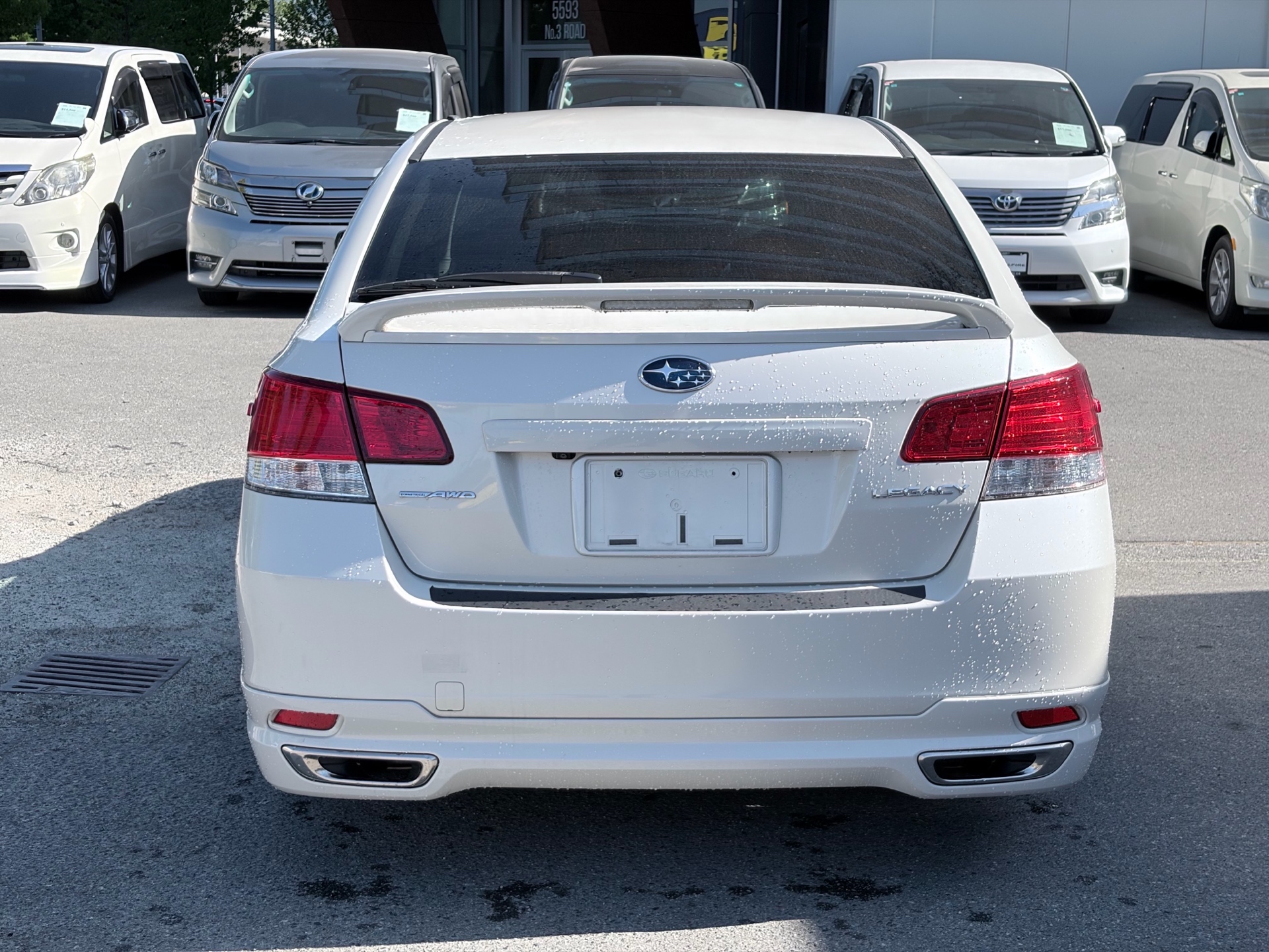 Vehicle photo 6