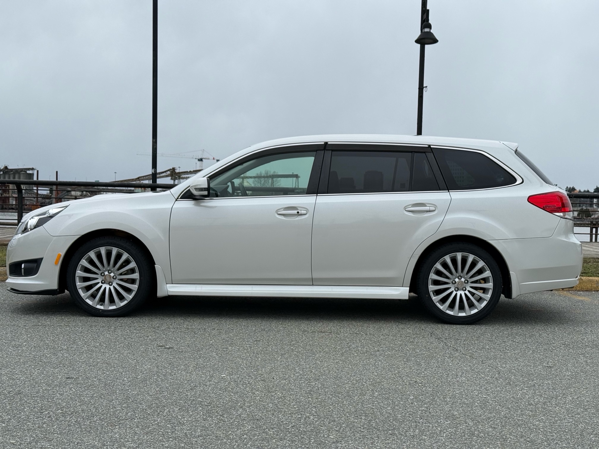 Vehicle photo 3