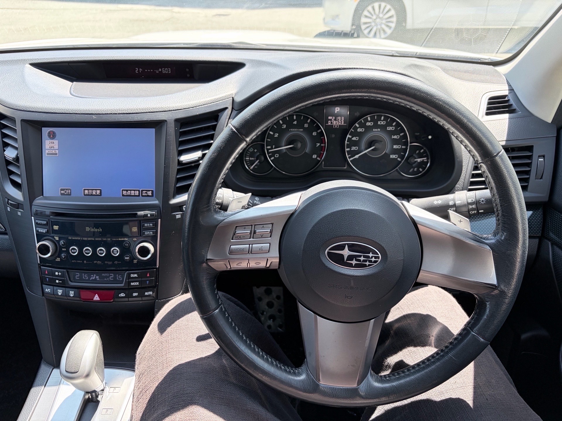 Vehicle photo 9