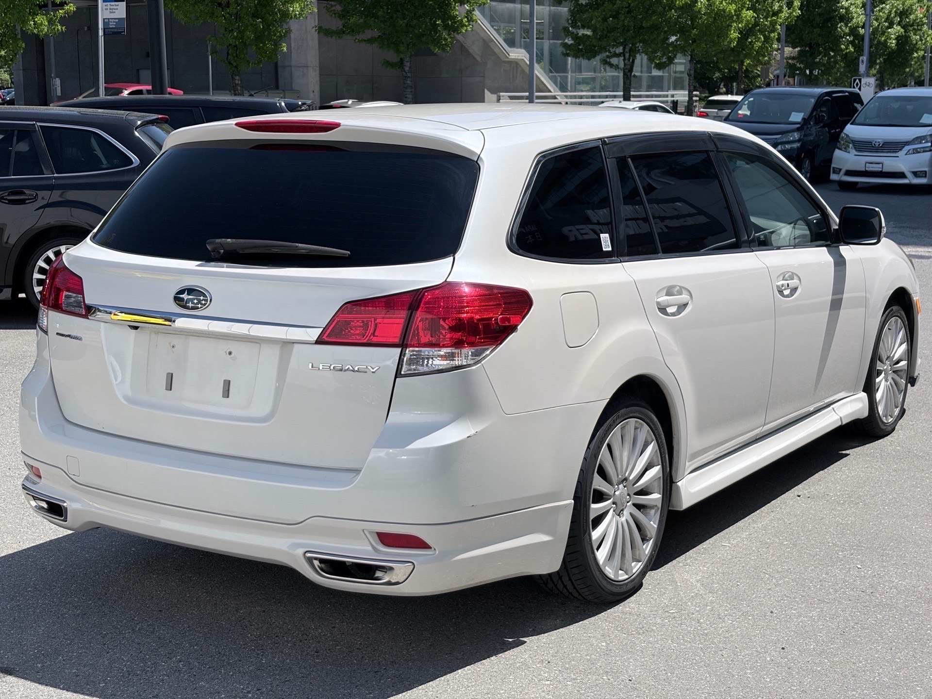 Vehicle photo 7