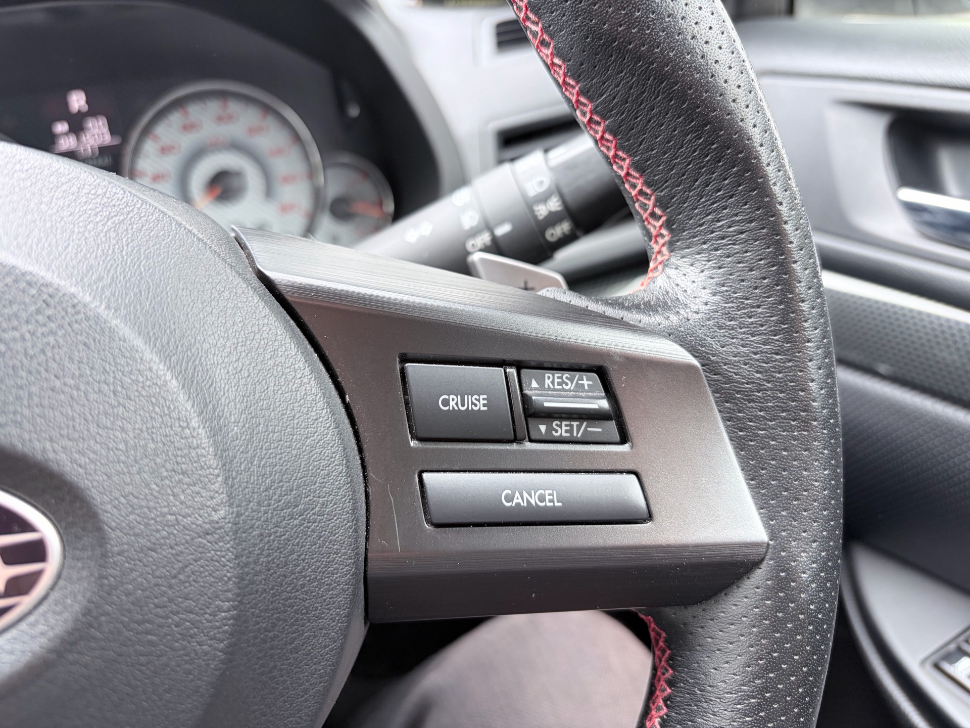 Vehicle photo 14