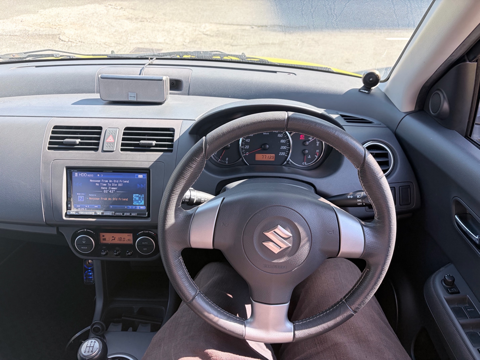 Vehicle photo 9