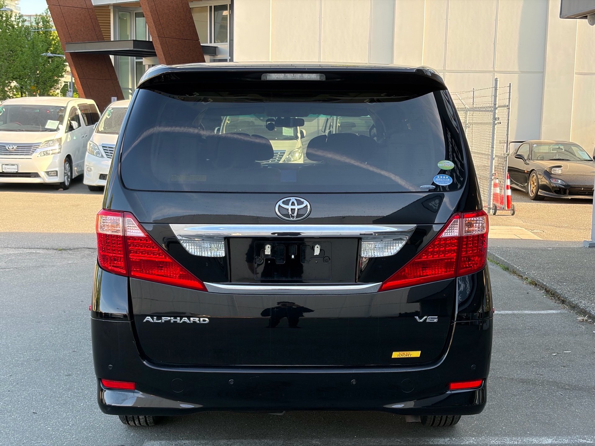 Vehicle photo 5
