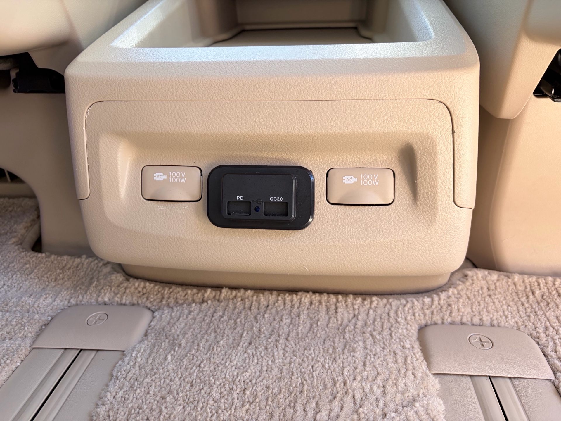 Vehicle photo 15