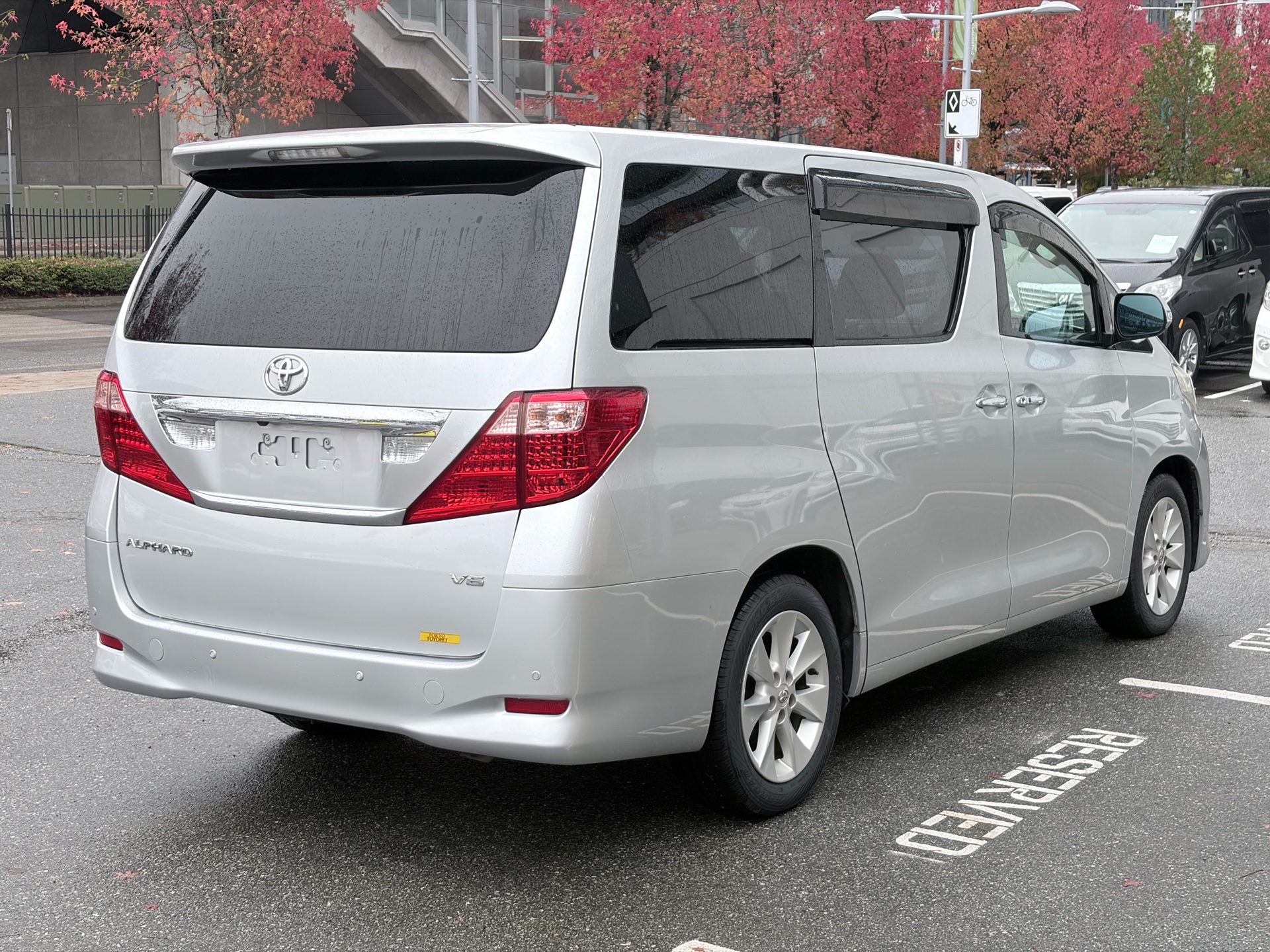 Vehicle photo 7