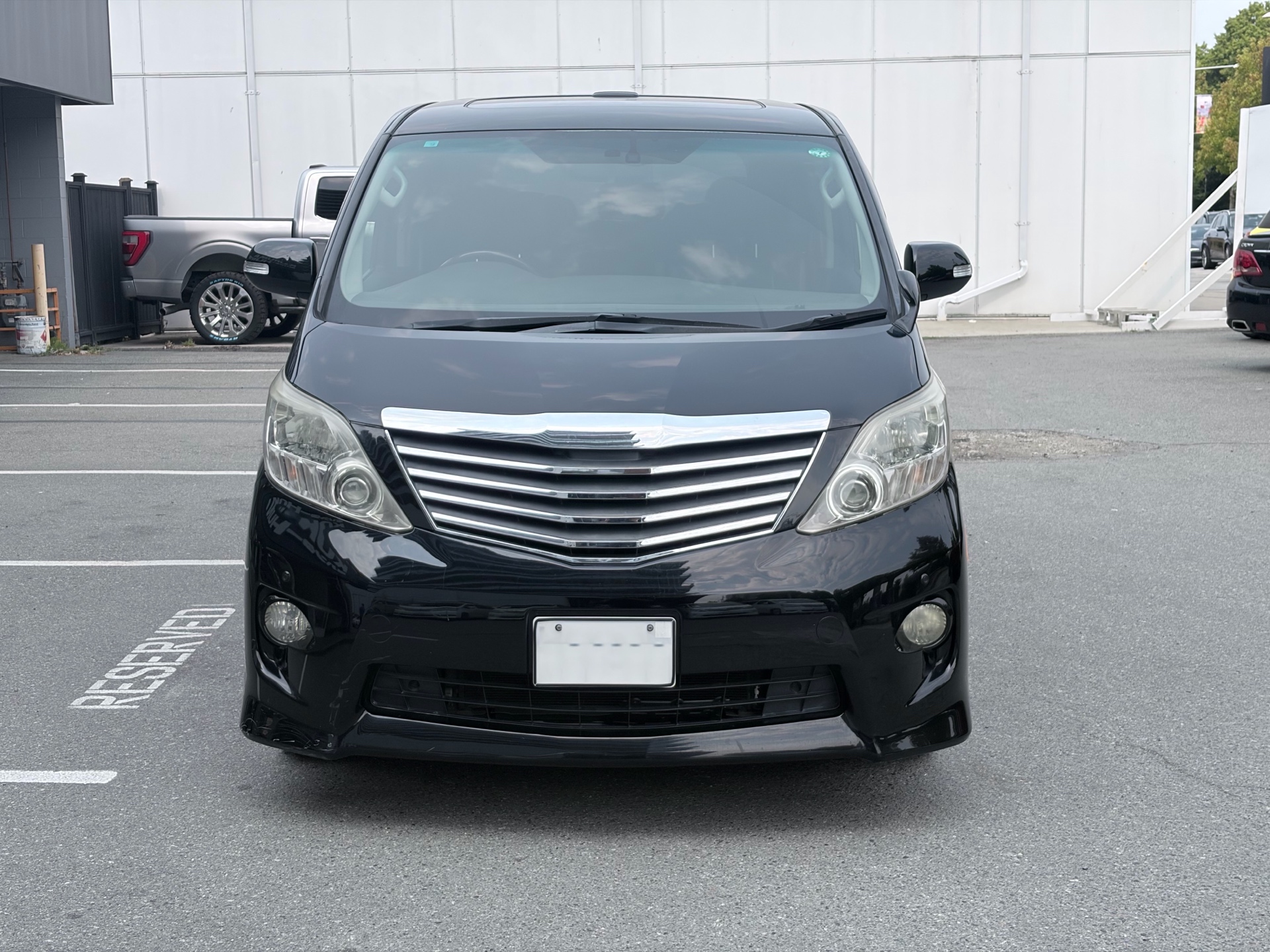 Vehicle photo 2