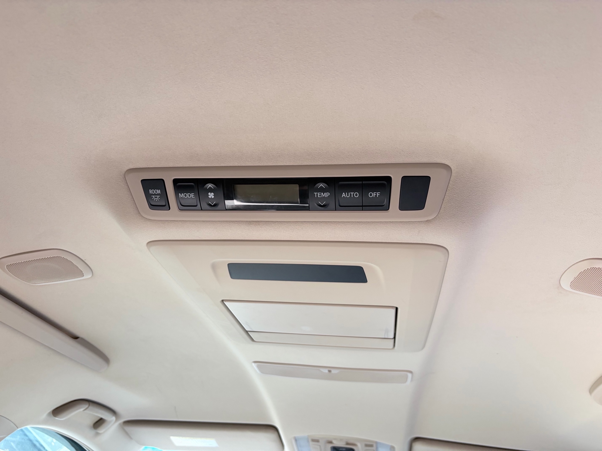 Vehicle photo 15