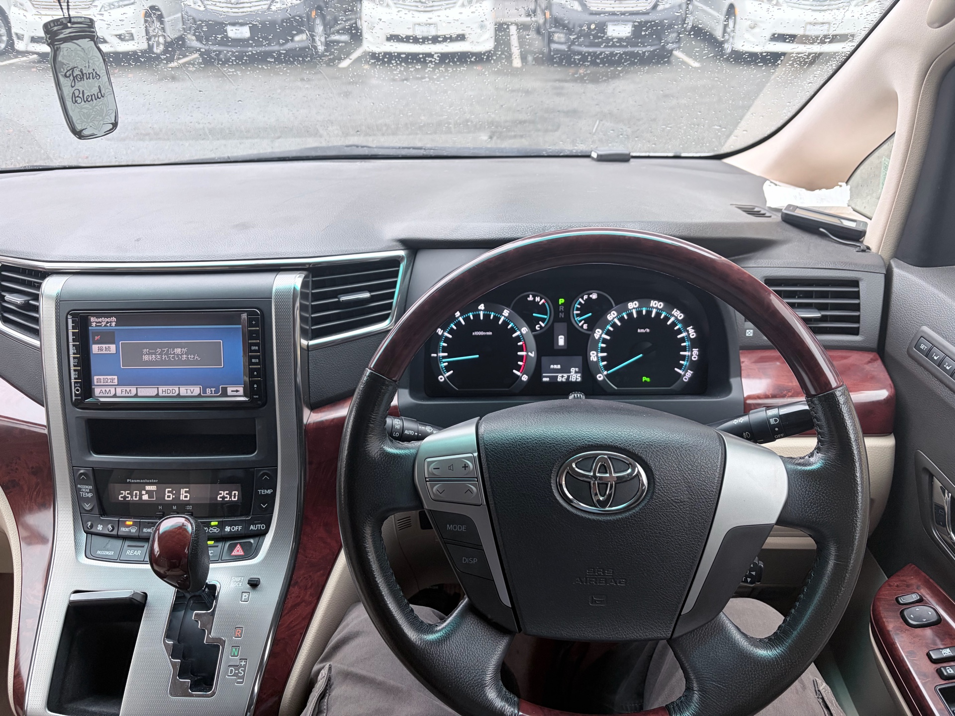 Vehicle photo 9