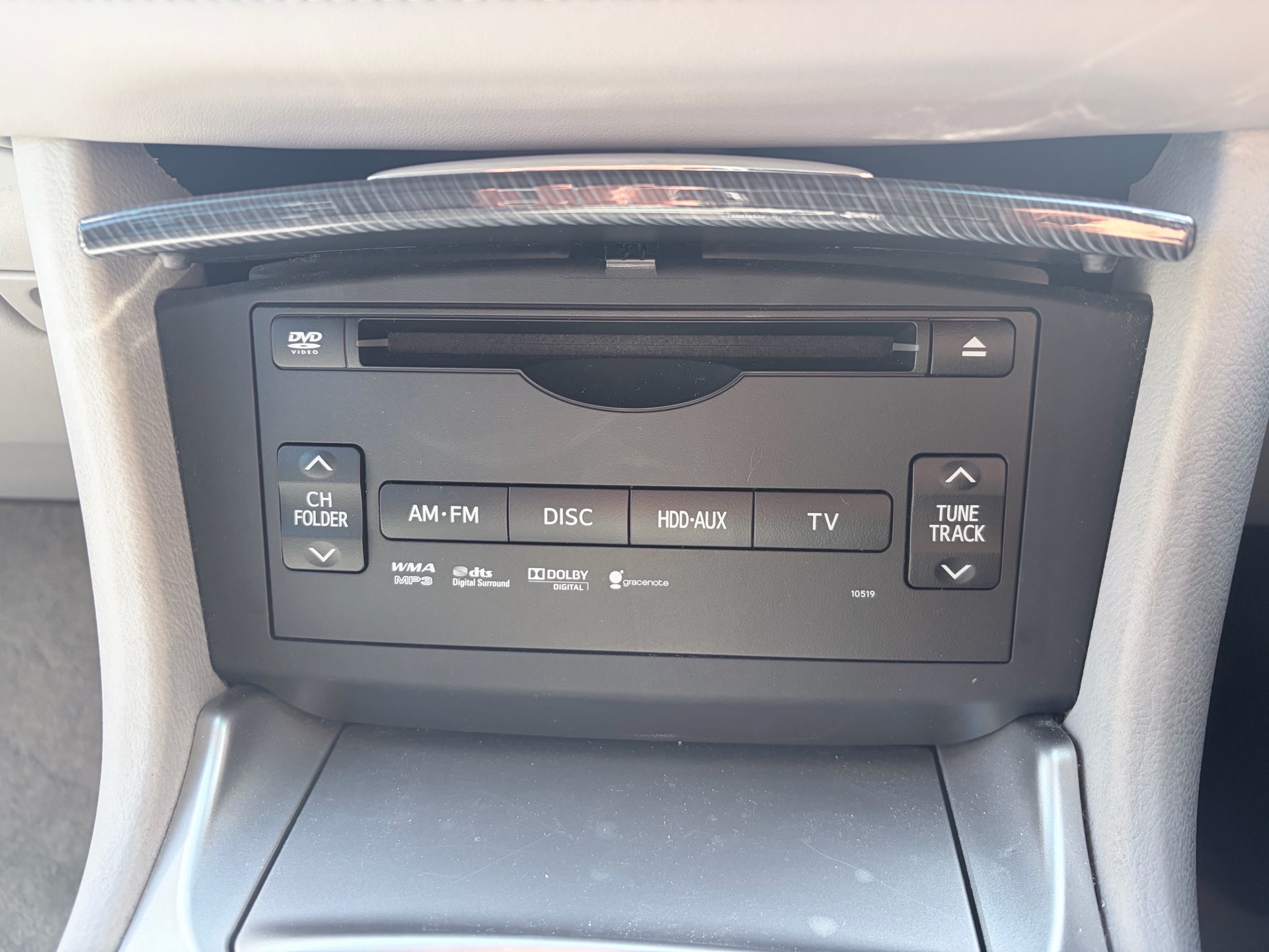 Vehicle photo 14