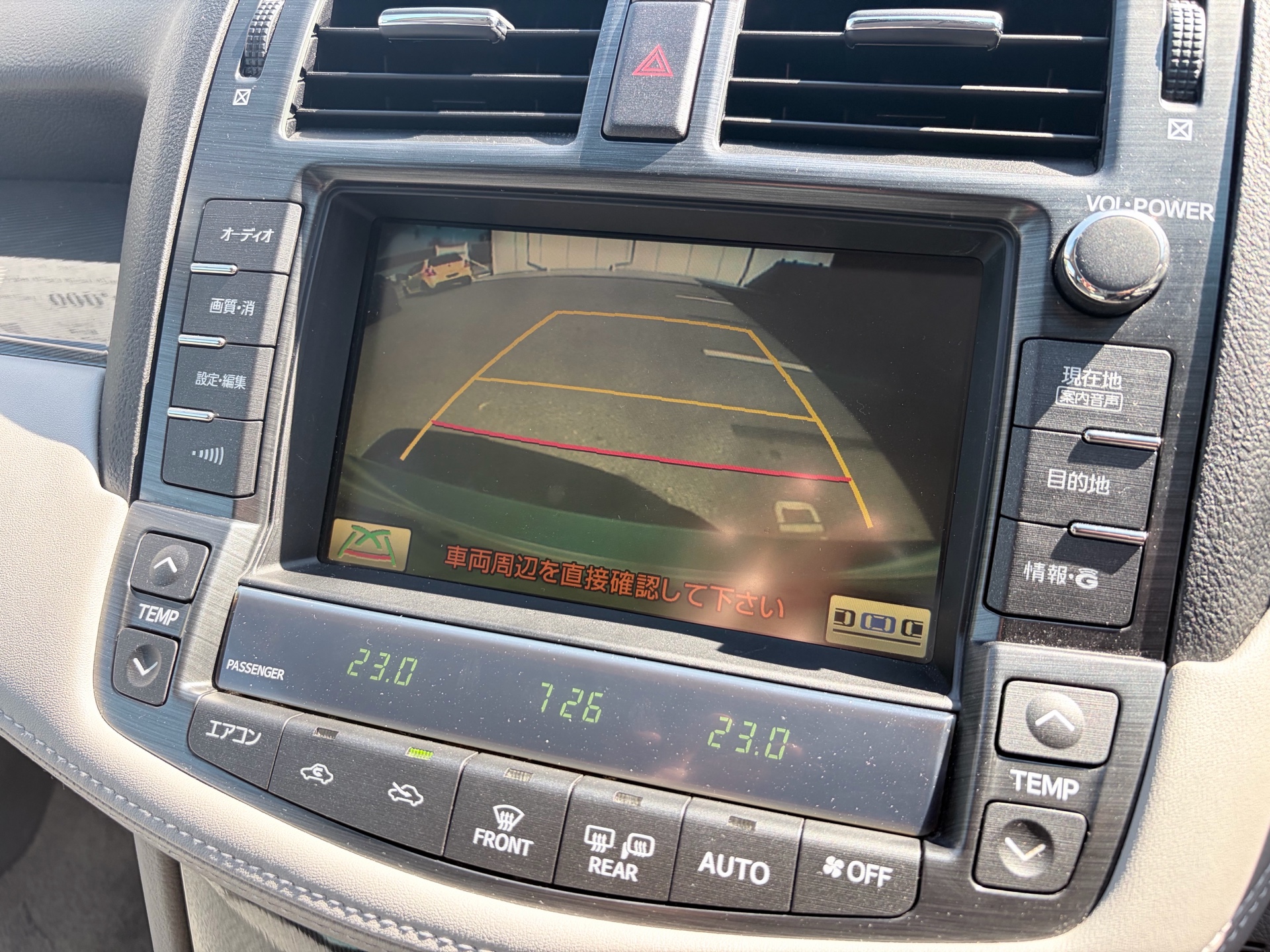 Vehicle photo 11