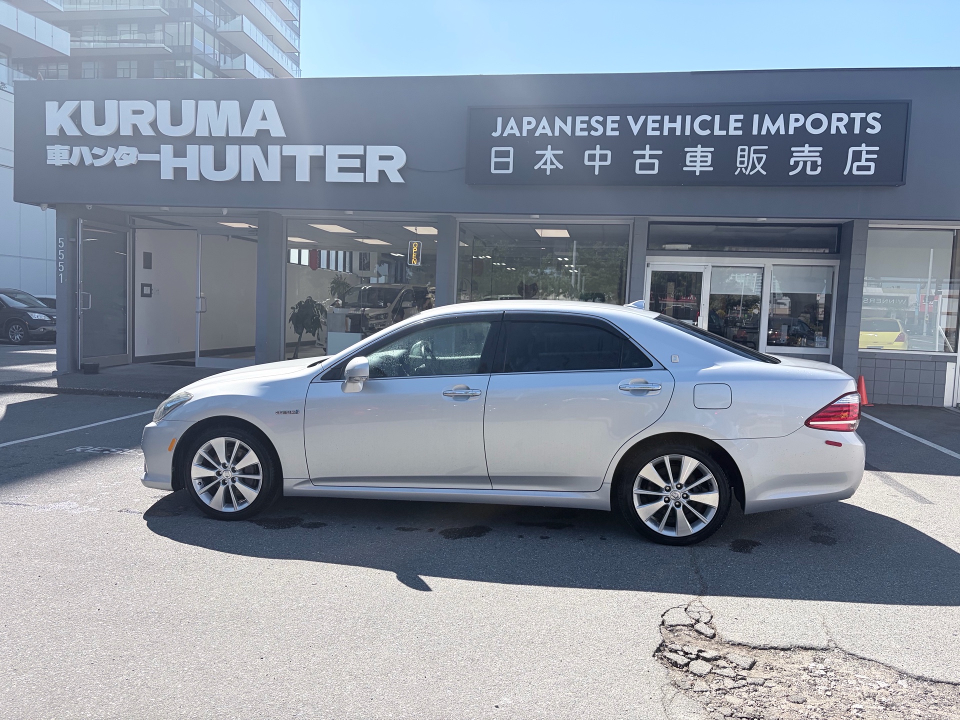 Vehicle photo 4