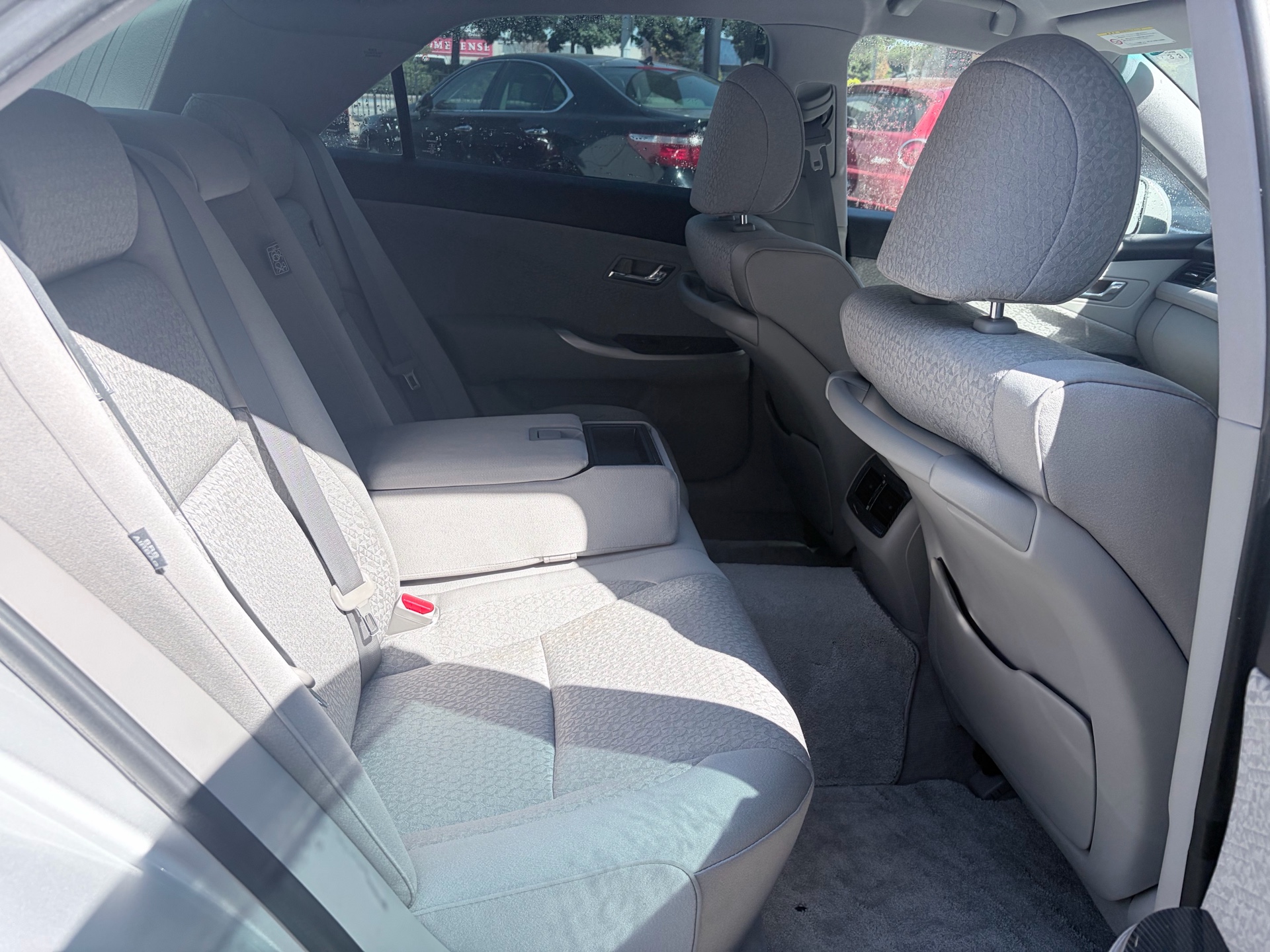 Vehicle photo 18