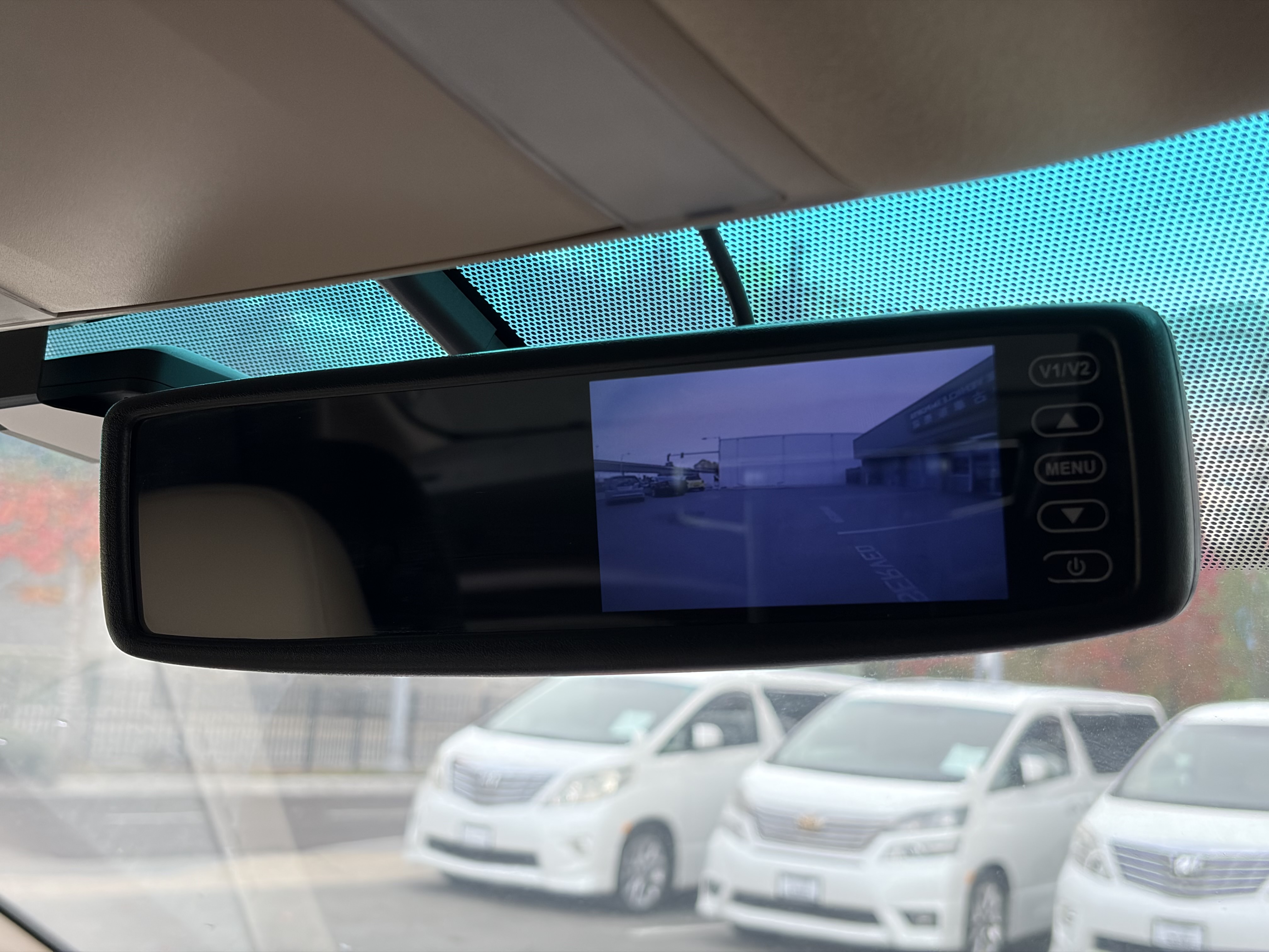 Vehicle photo 16