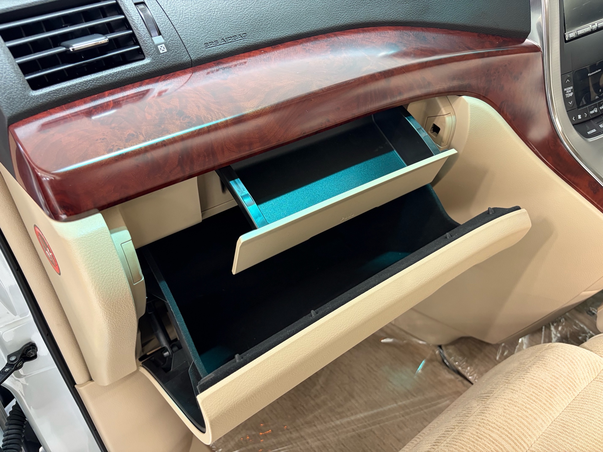 Vehicle photo 22