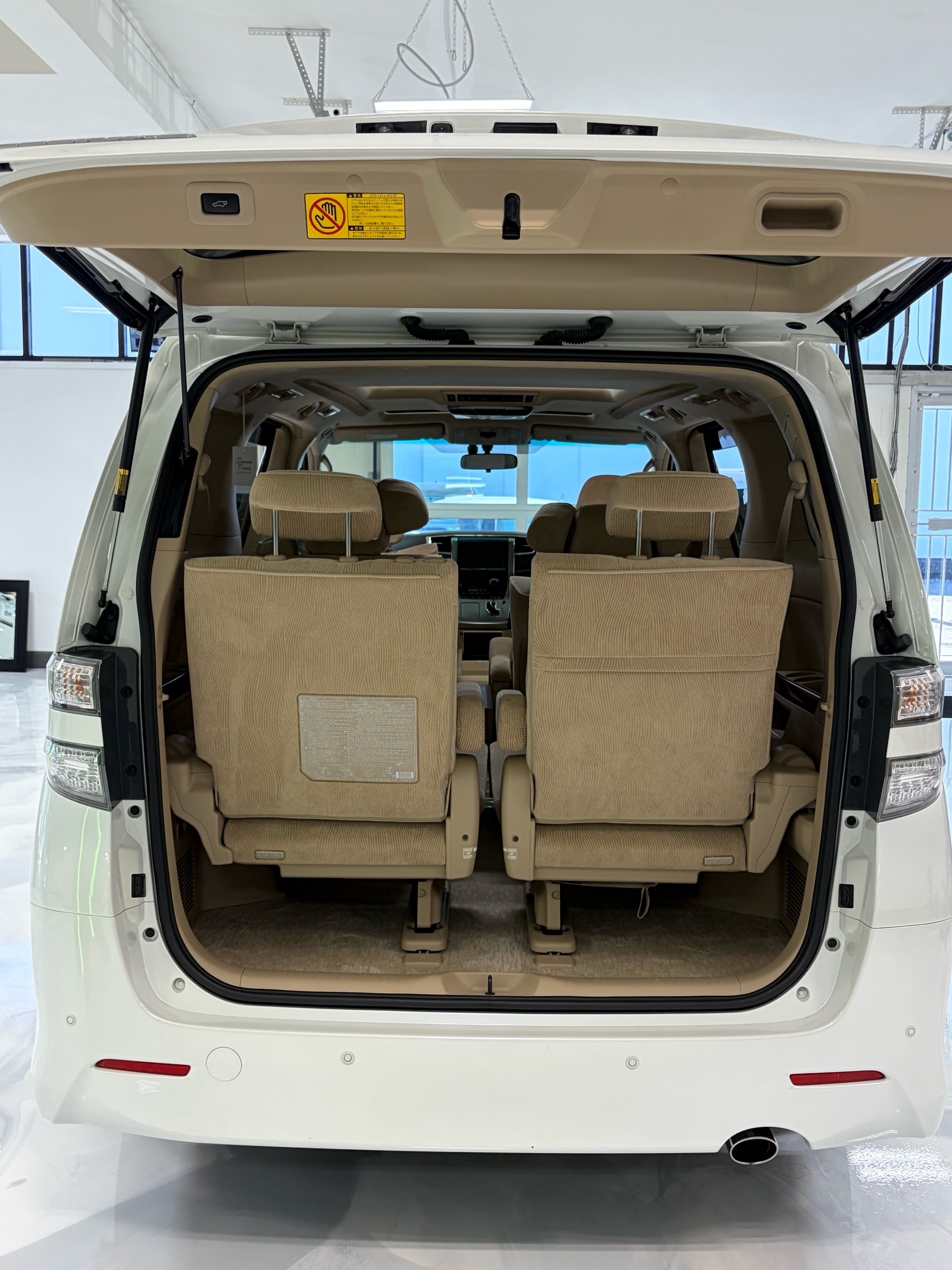 Vehicle photo 36
