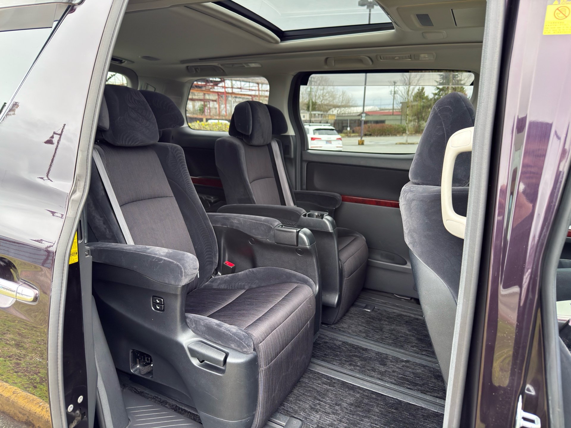 Vehicle photo 14