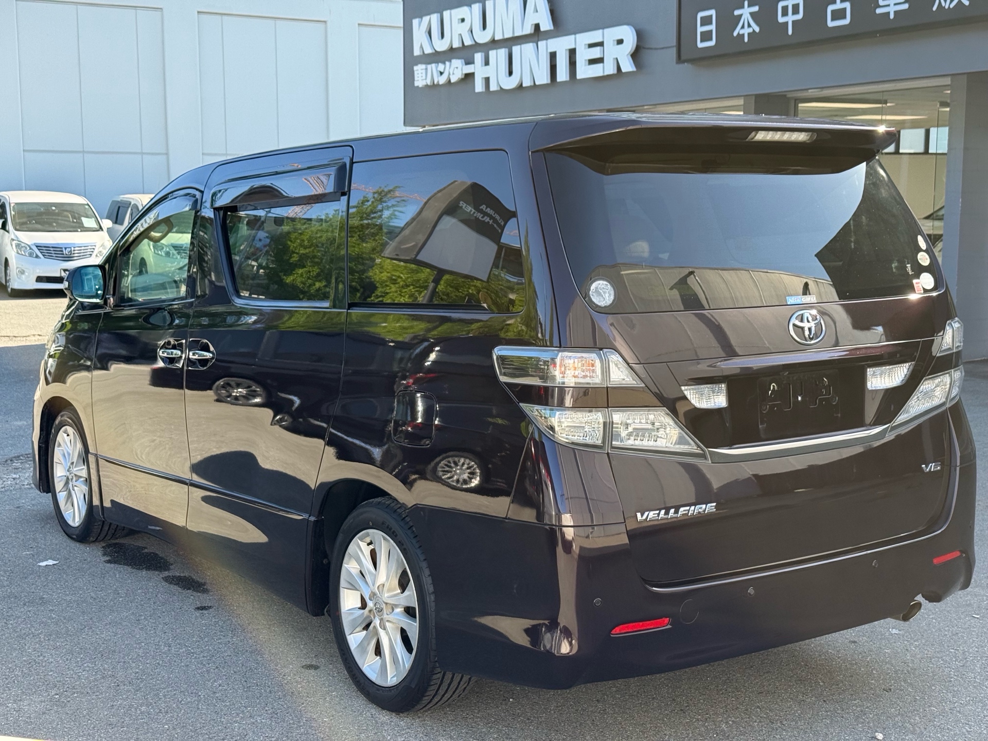 Vehicle photo 4