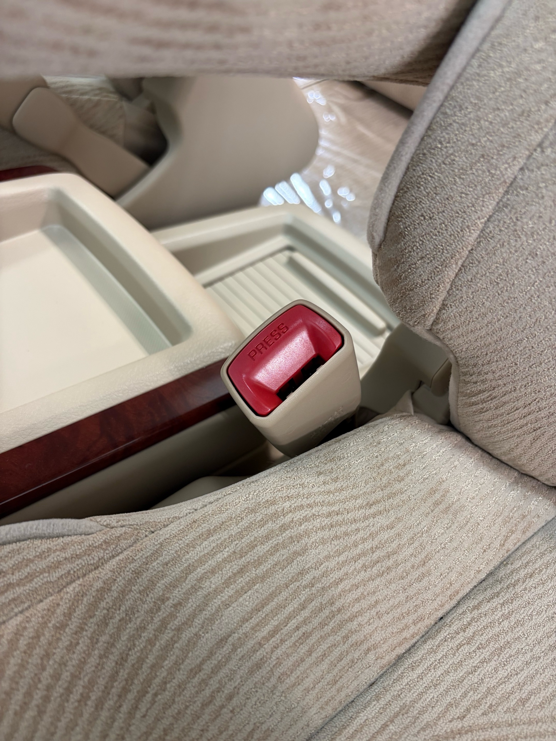 Vehicle photo 27