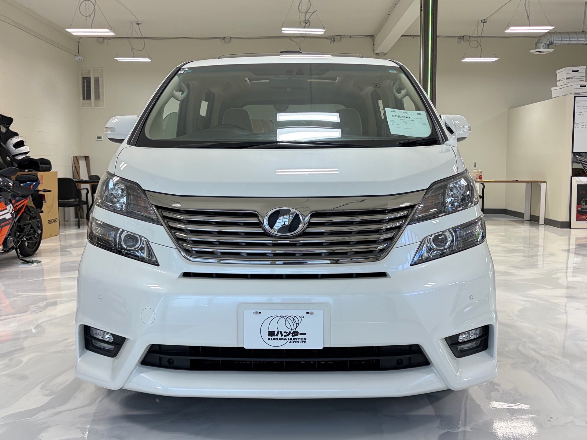 Vehicle photo 5