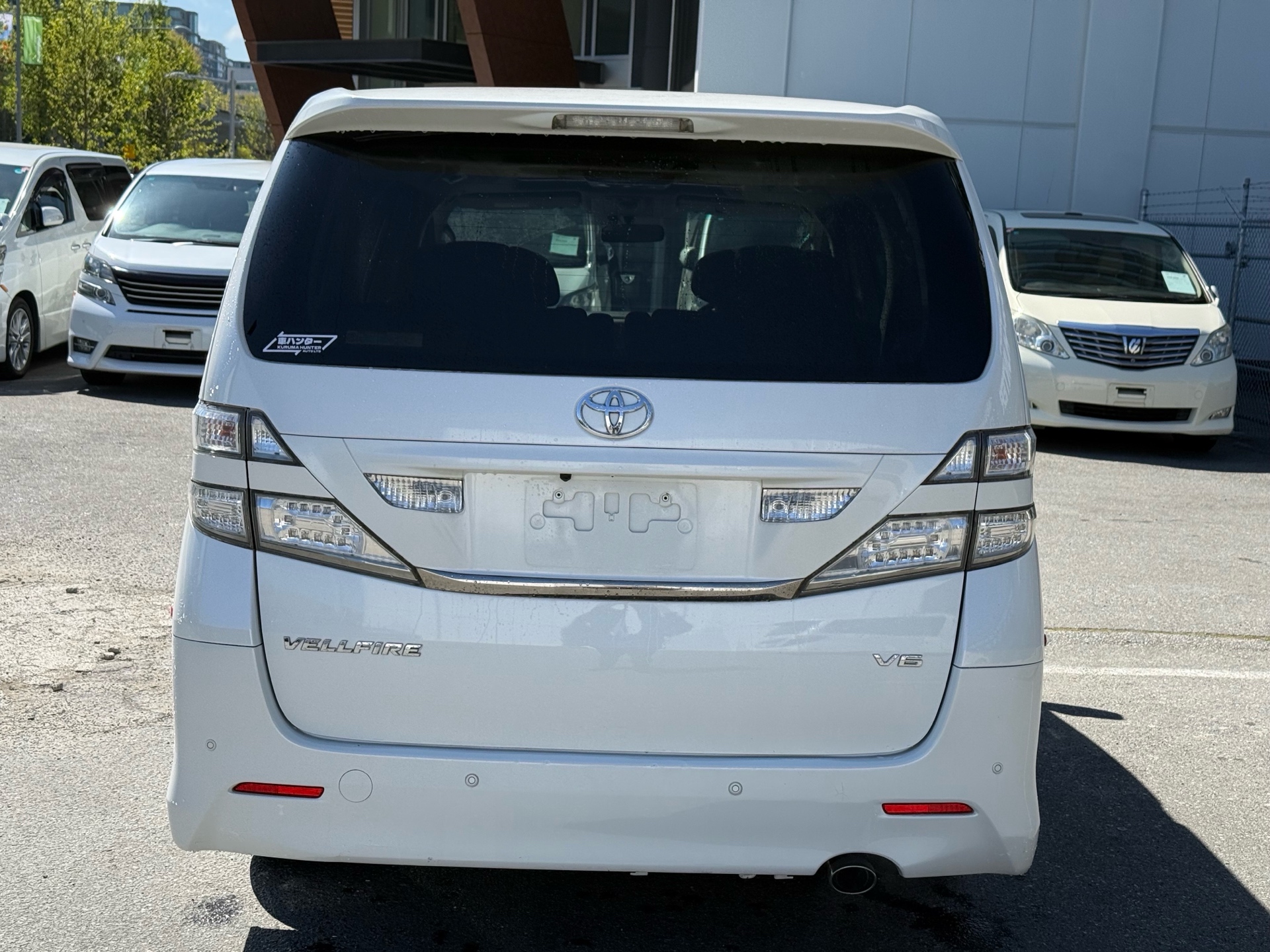 Vehicle photo 5