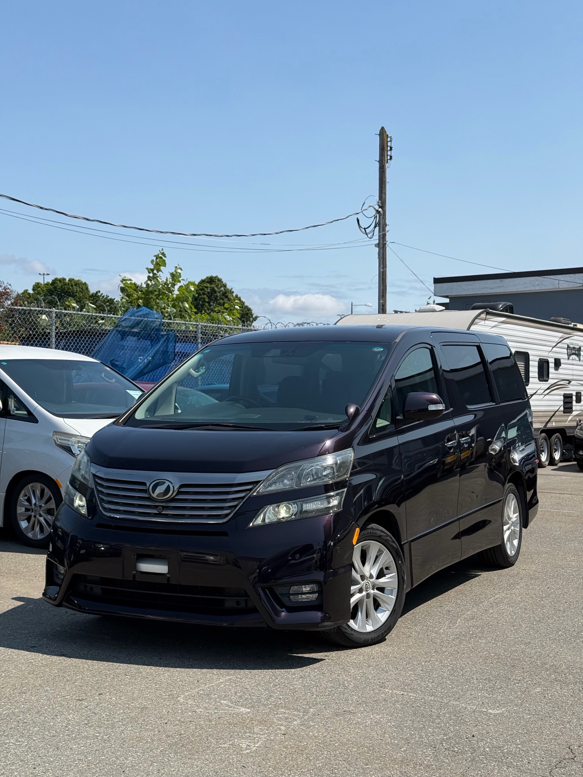 Vehicle photo 6