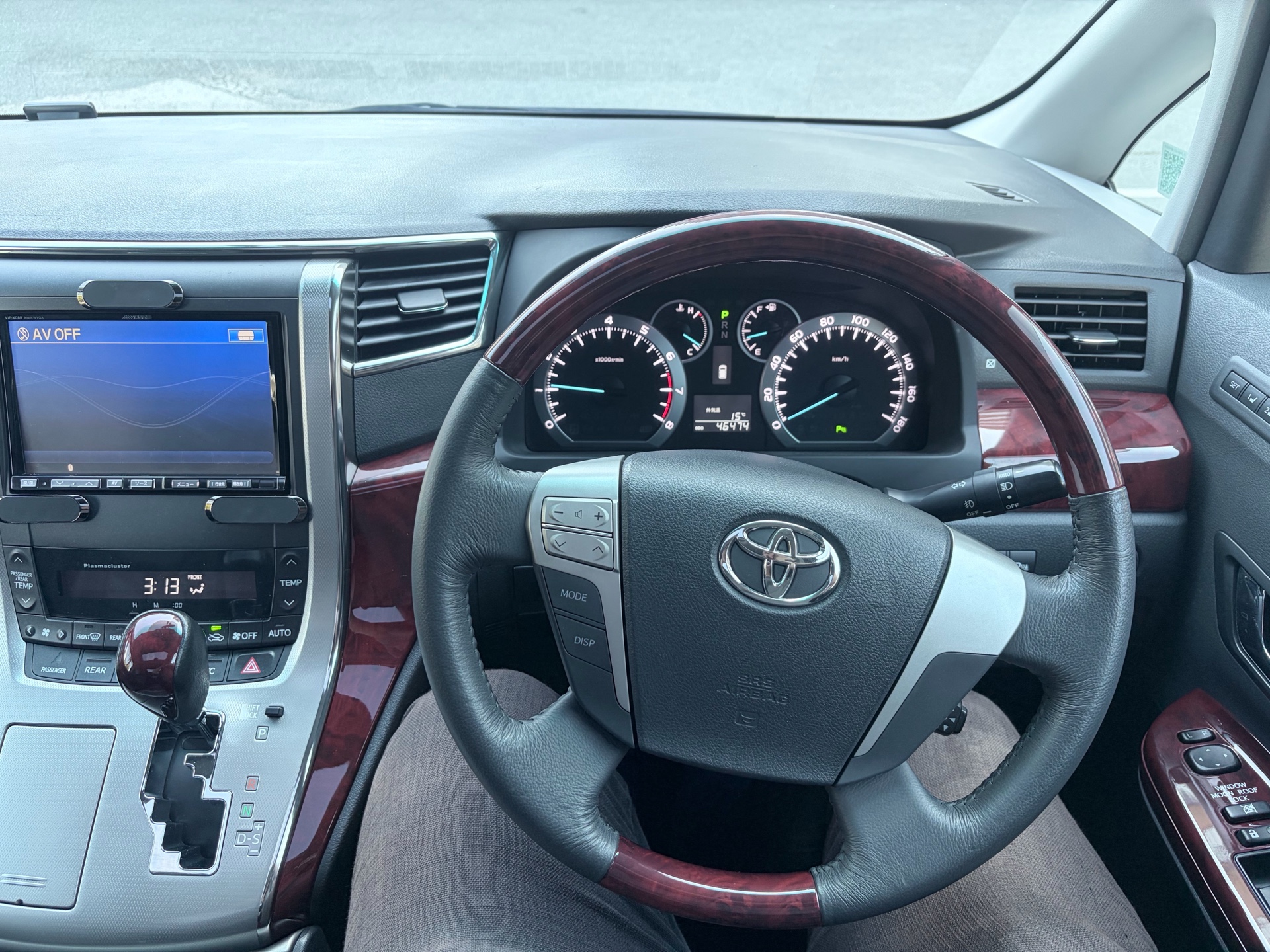 Vehicle photo 9