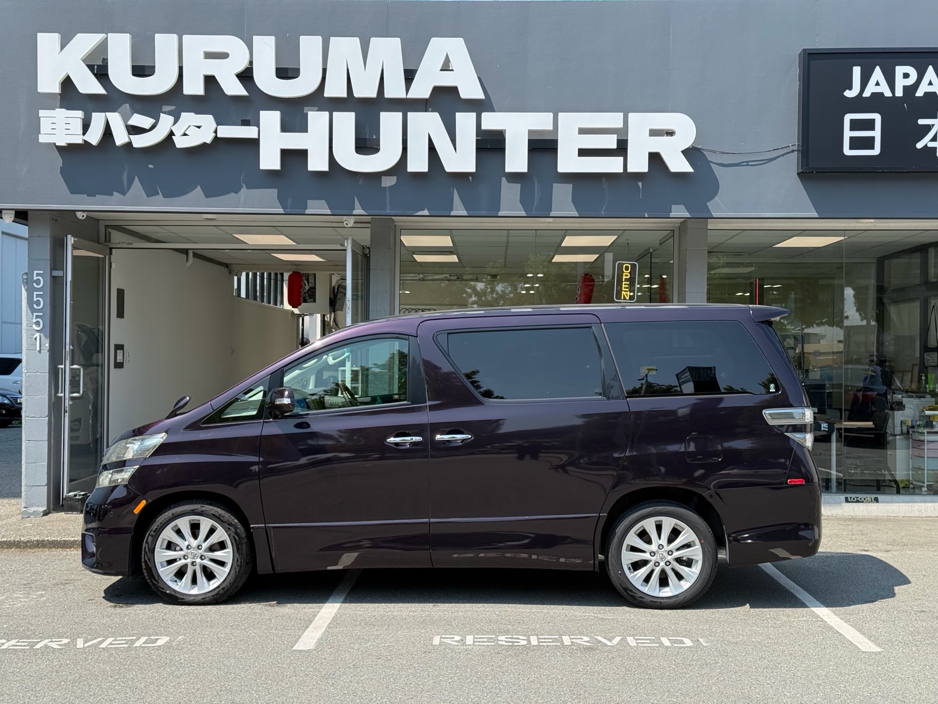Vehicle photo 3