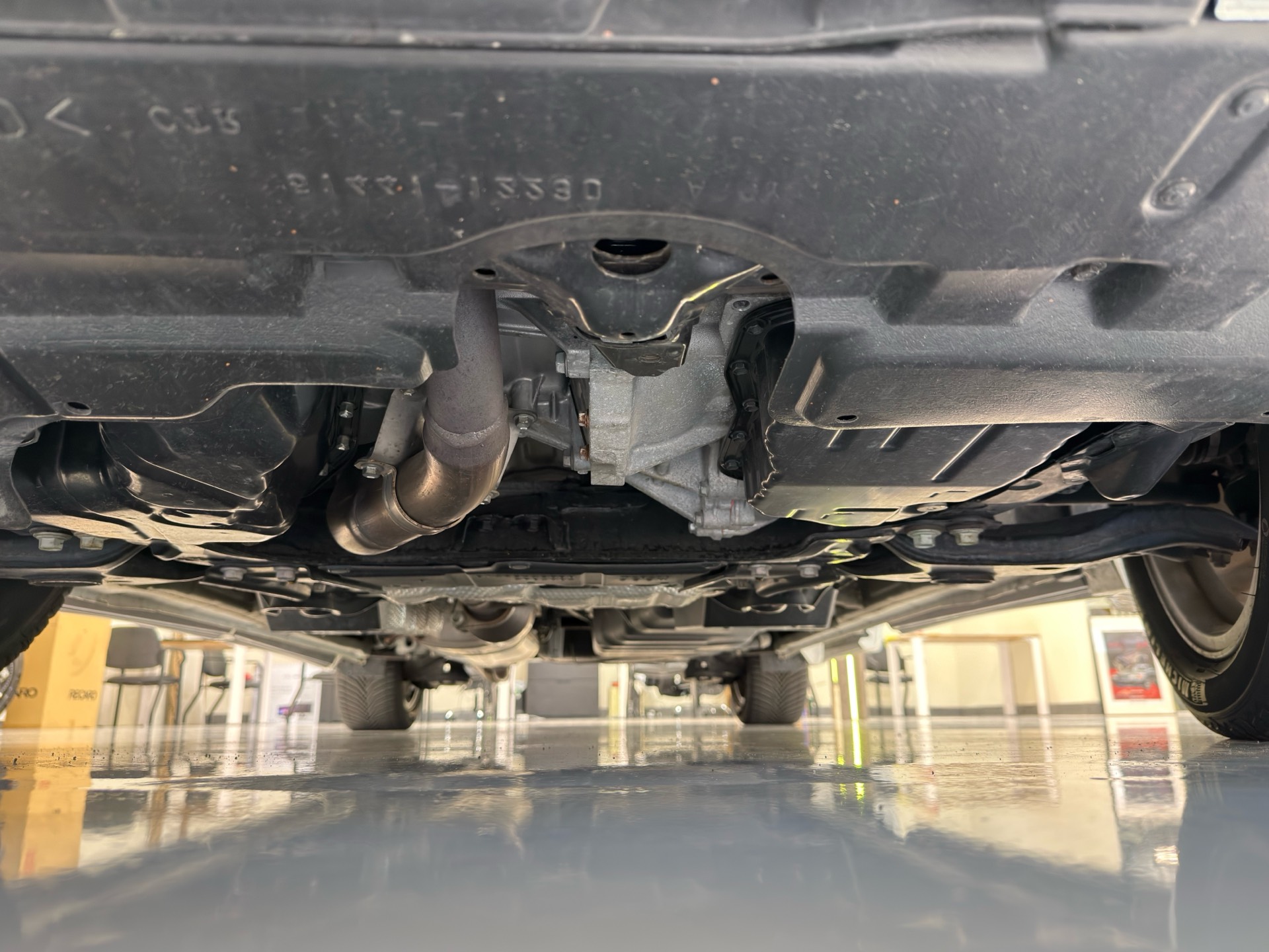Vehicle photo 45