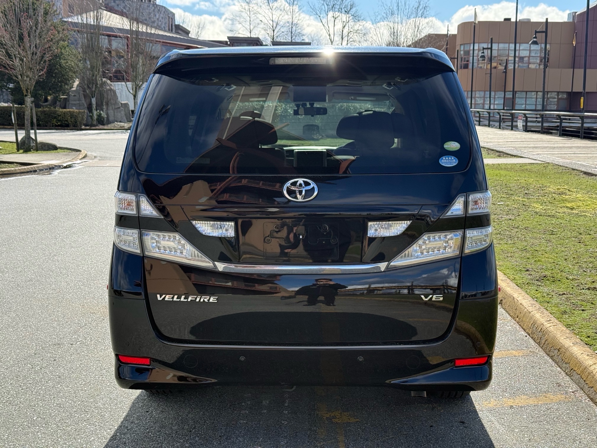 Vehicle photo 5