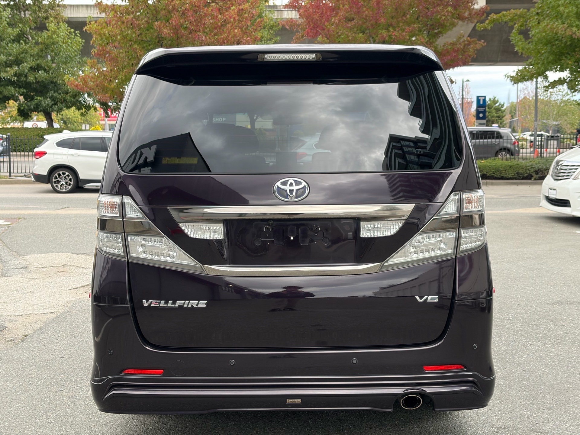 Vehicle photo 7