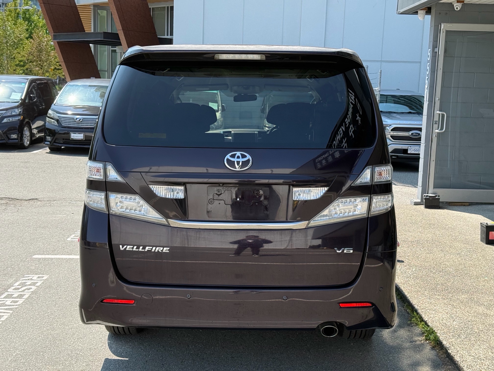 Vehicle photo 5