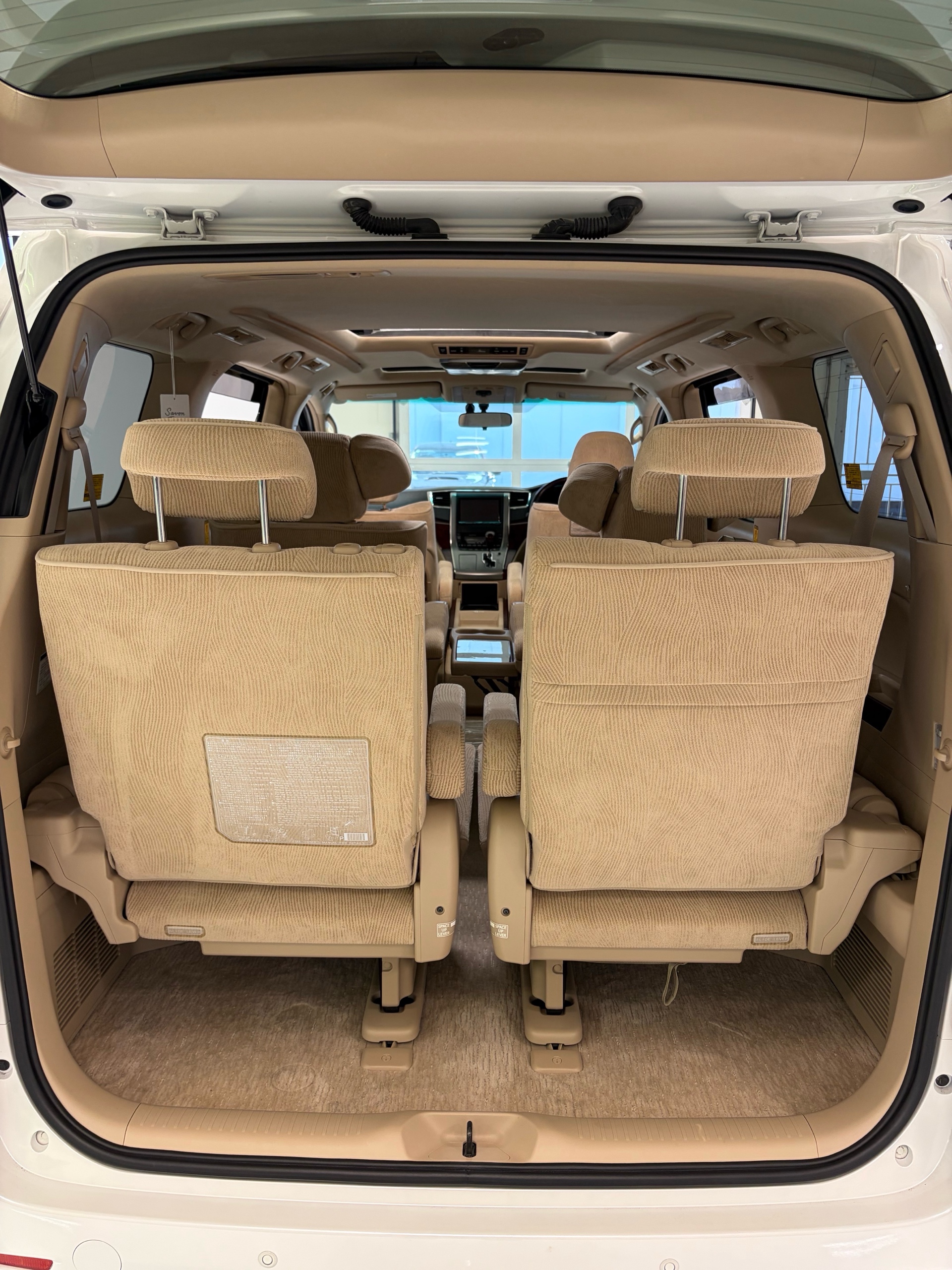 Vehicle photo 32