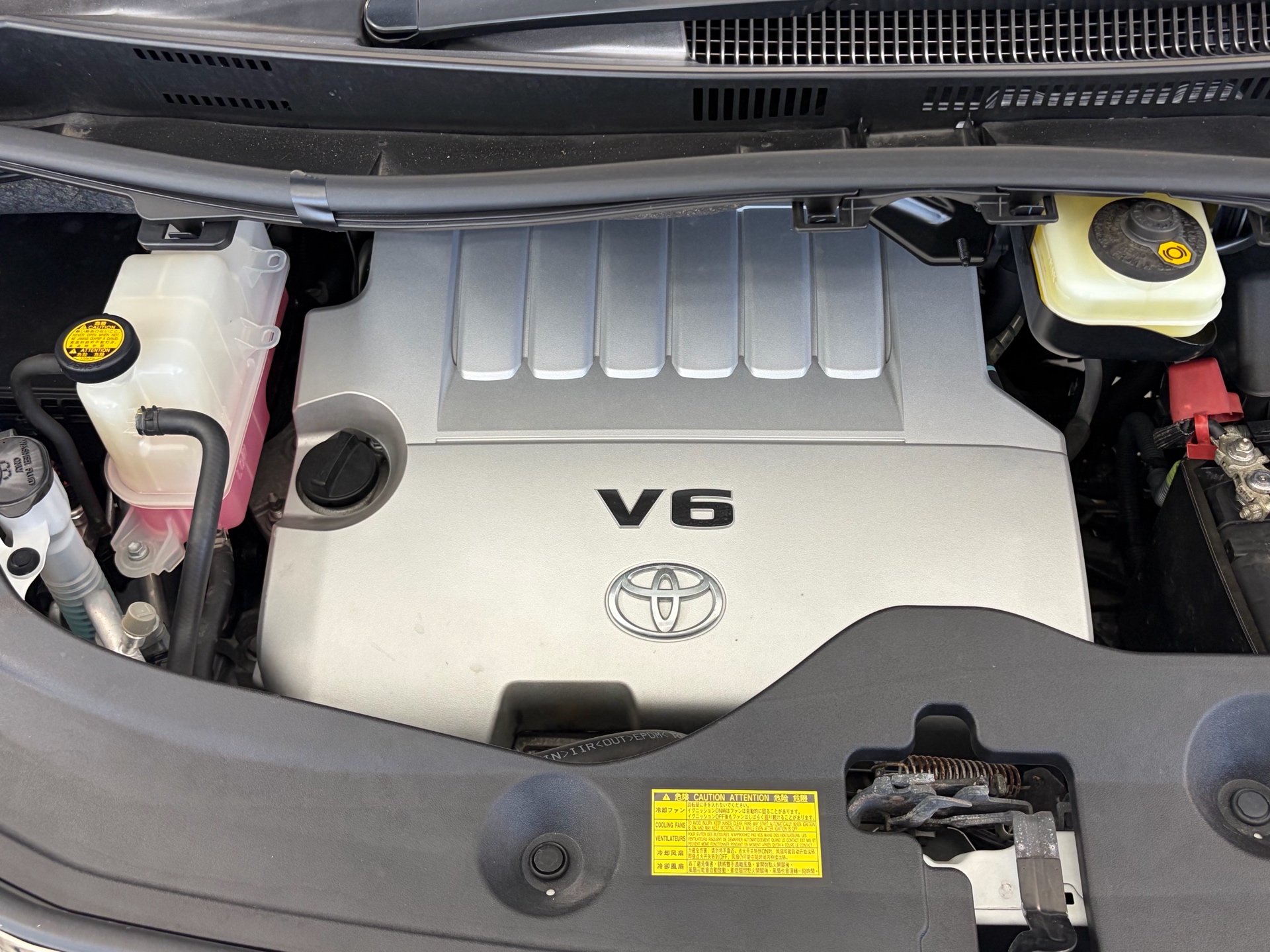Vehicle photo 12