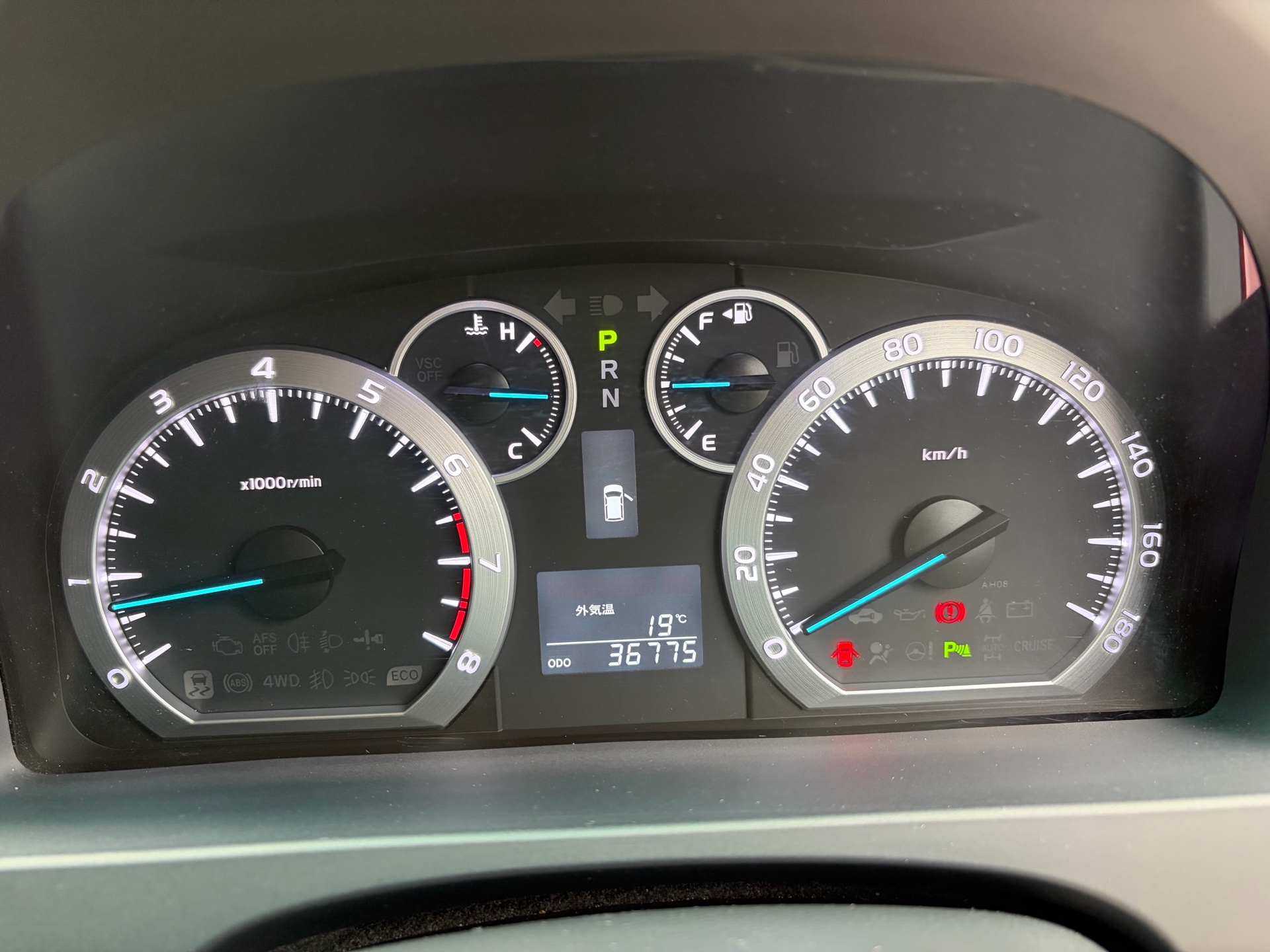 Vehicle photo 19