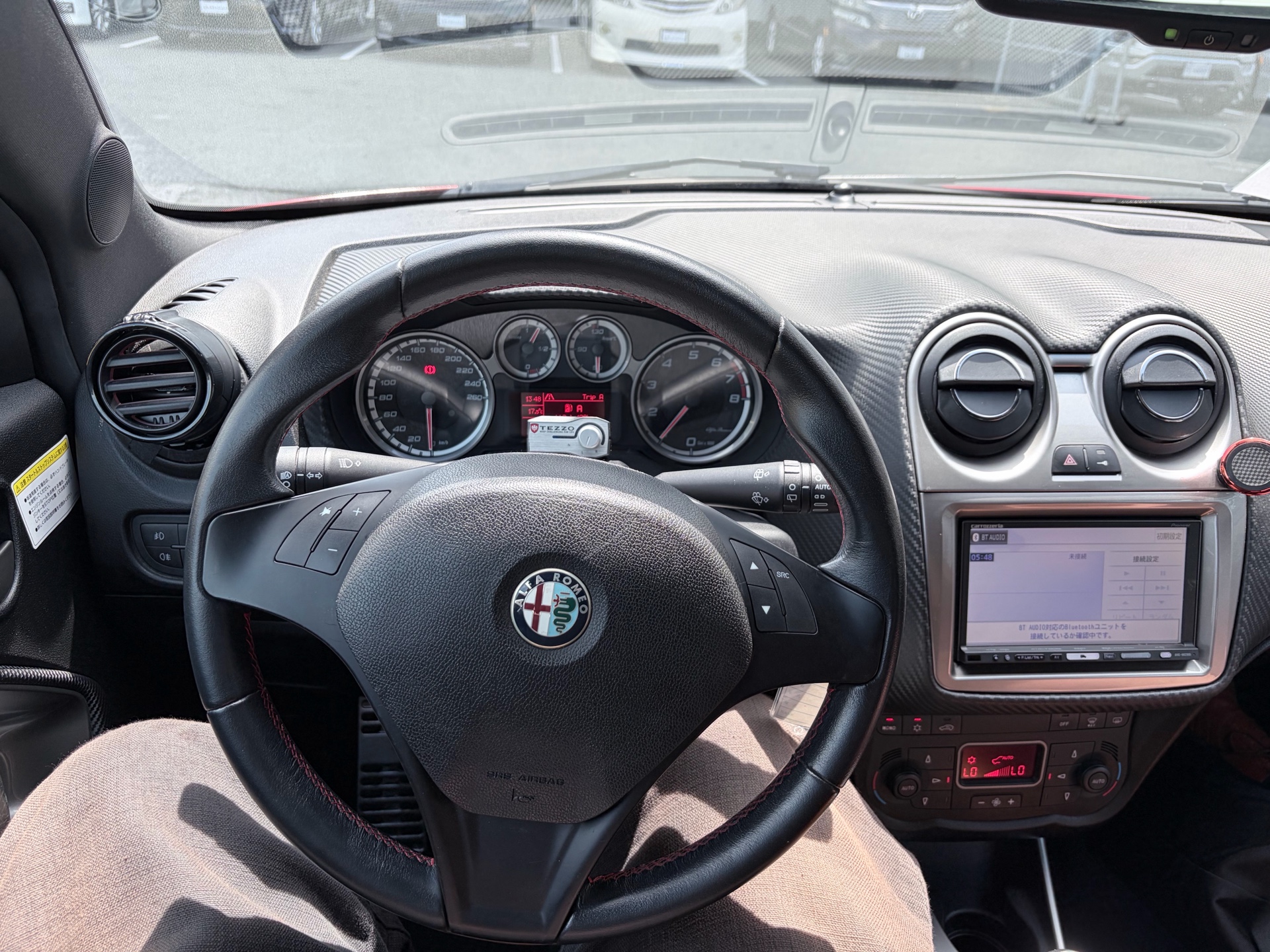 Vehicle photo 8