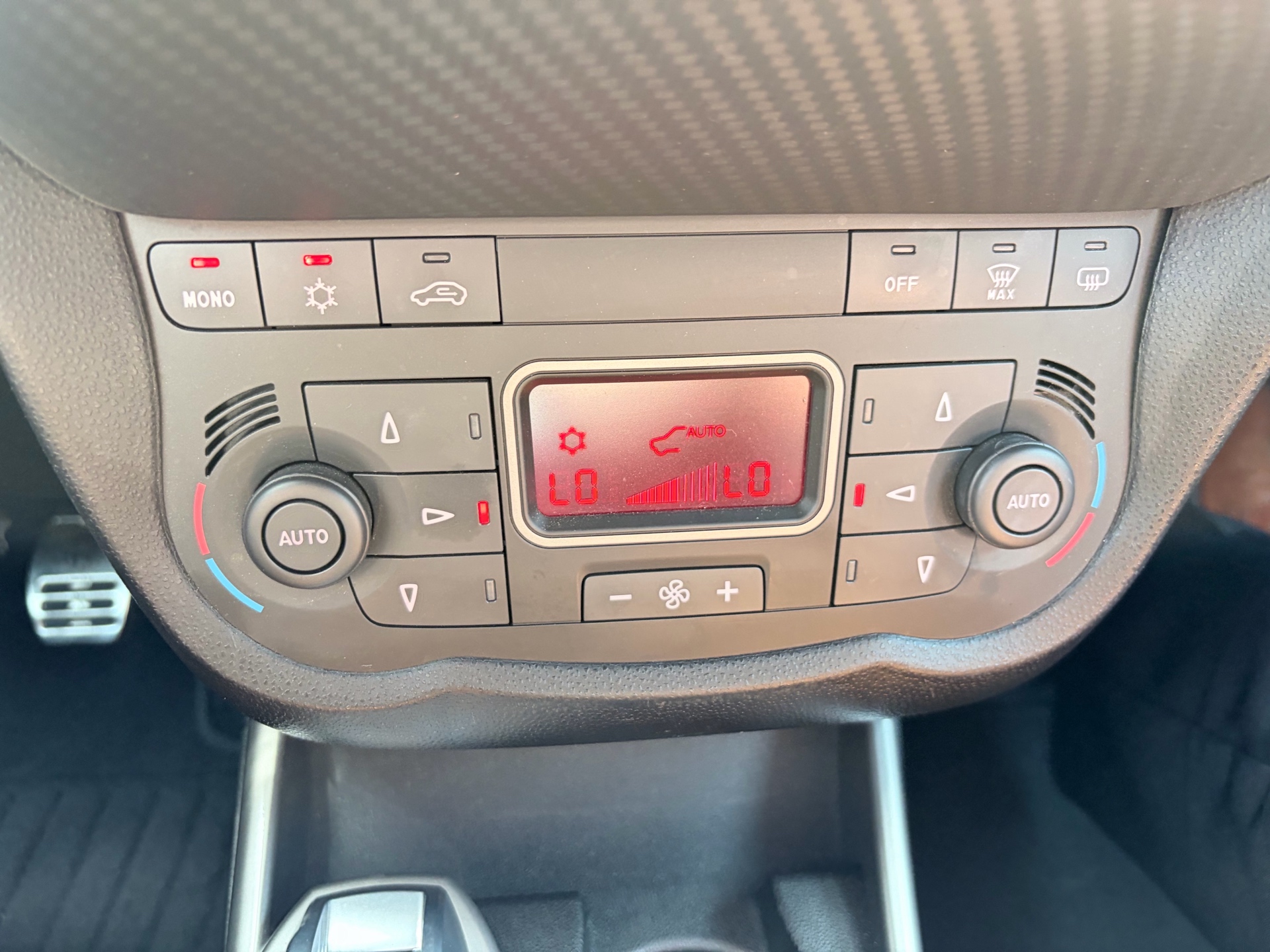 Vehicle photo 11