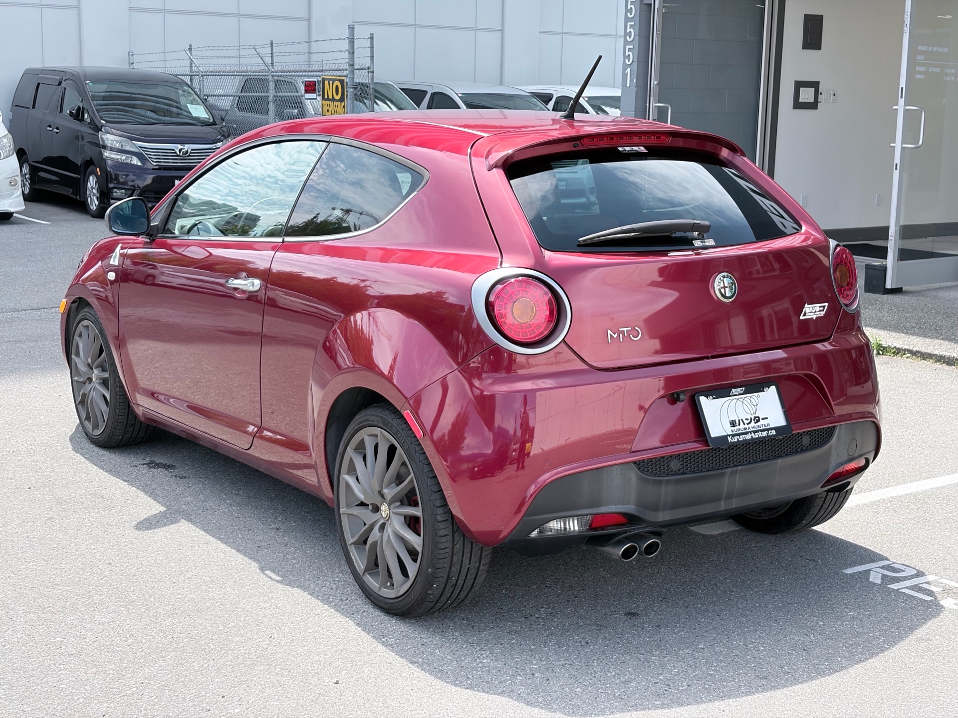 Vehicle photo 5