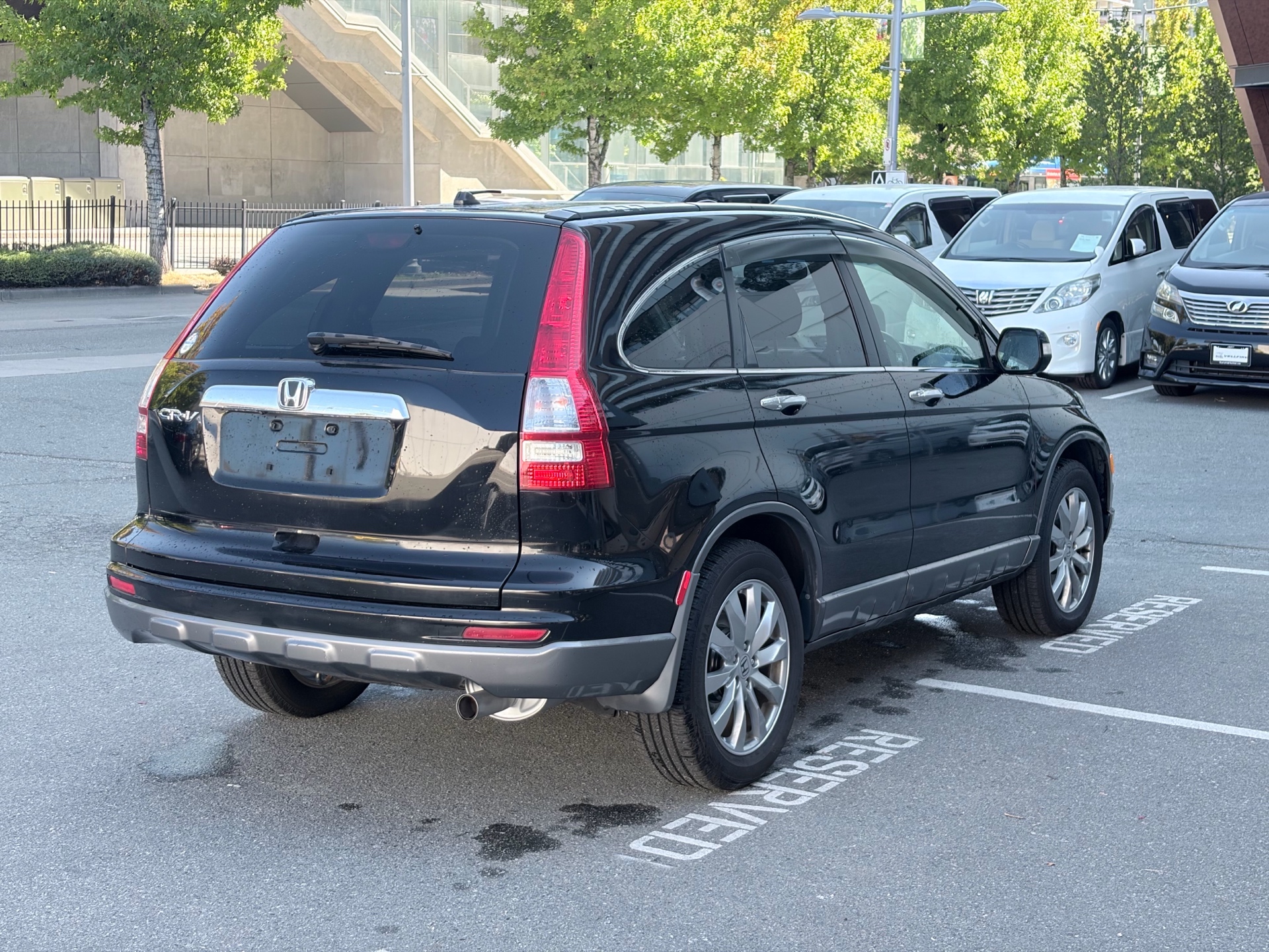 Vehicle photo 7