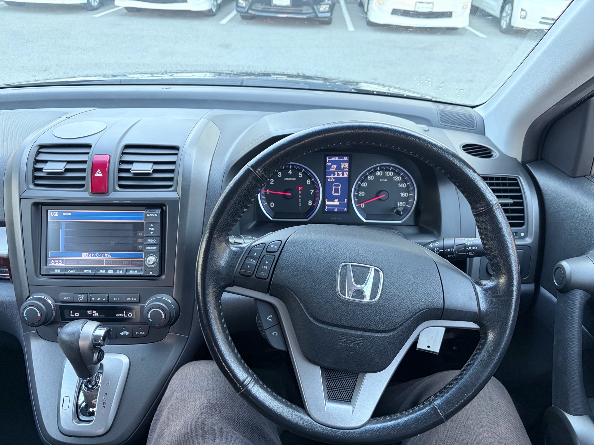 Vehicle photo 9