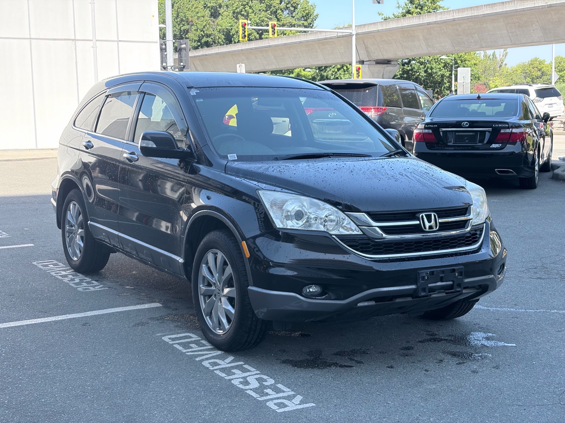 Vehicle photo 3