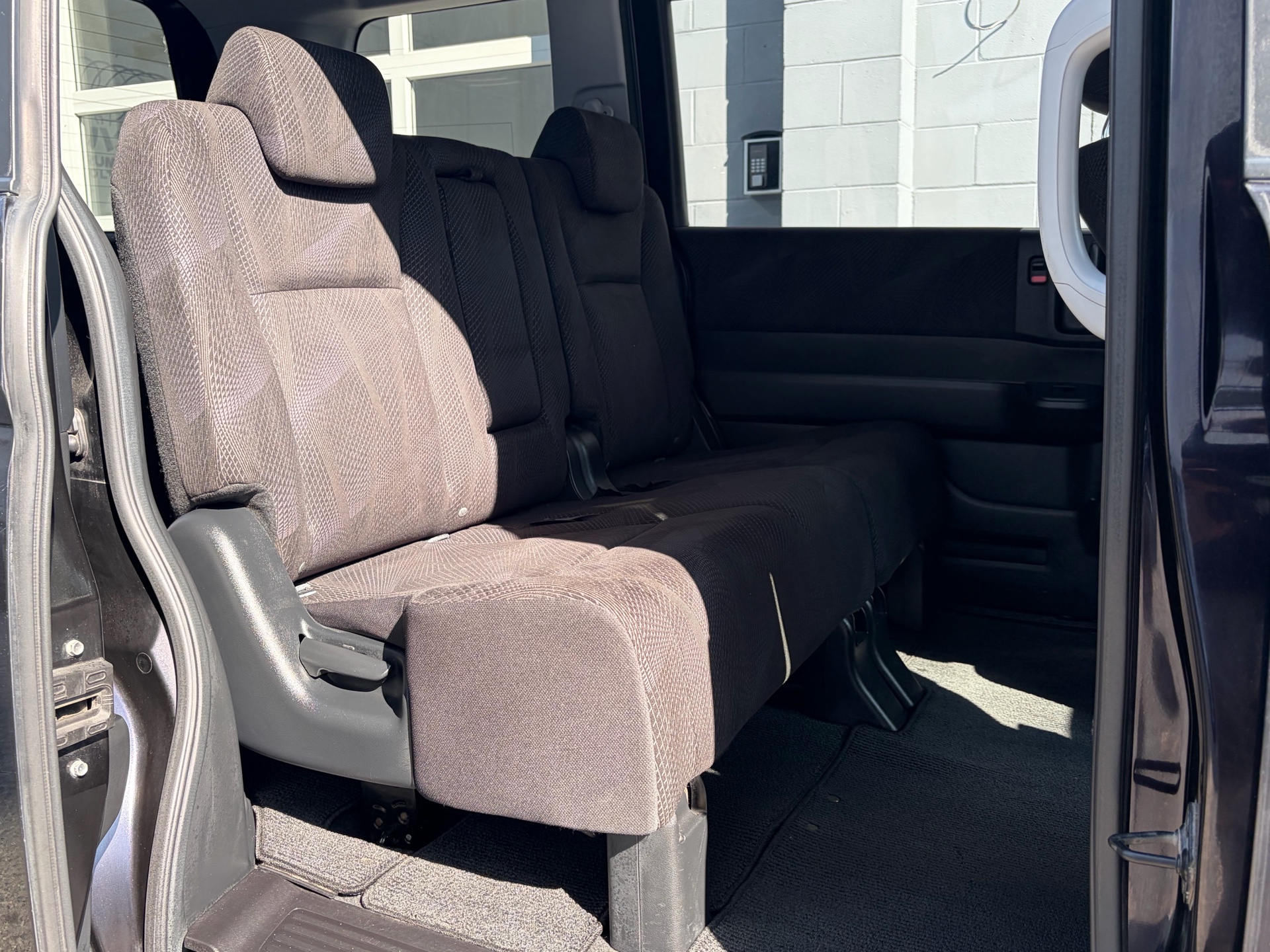 Vehicle photo 16