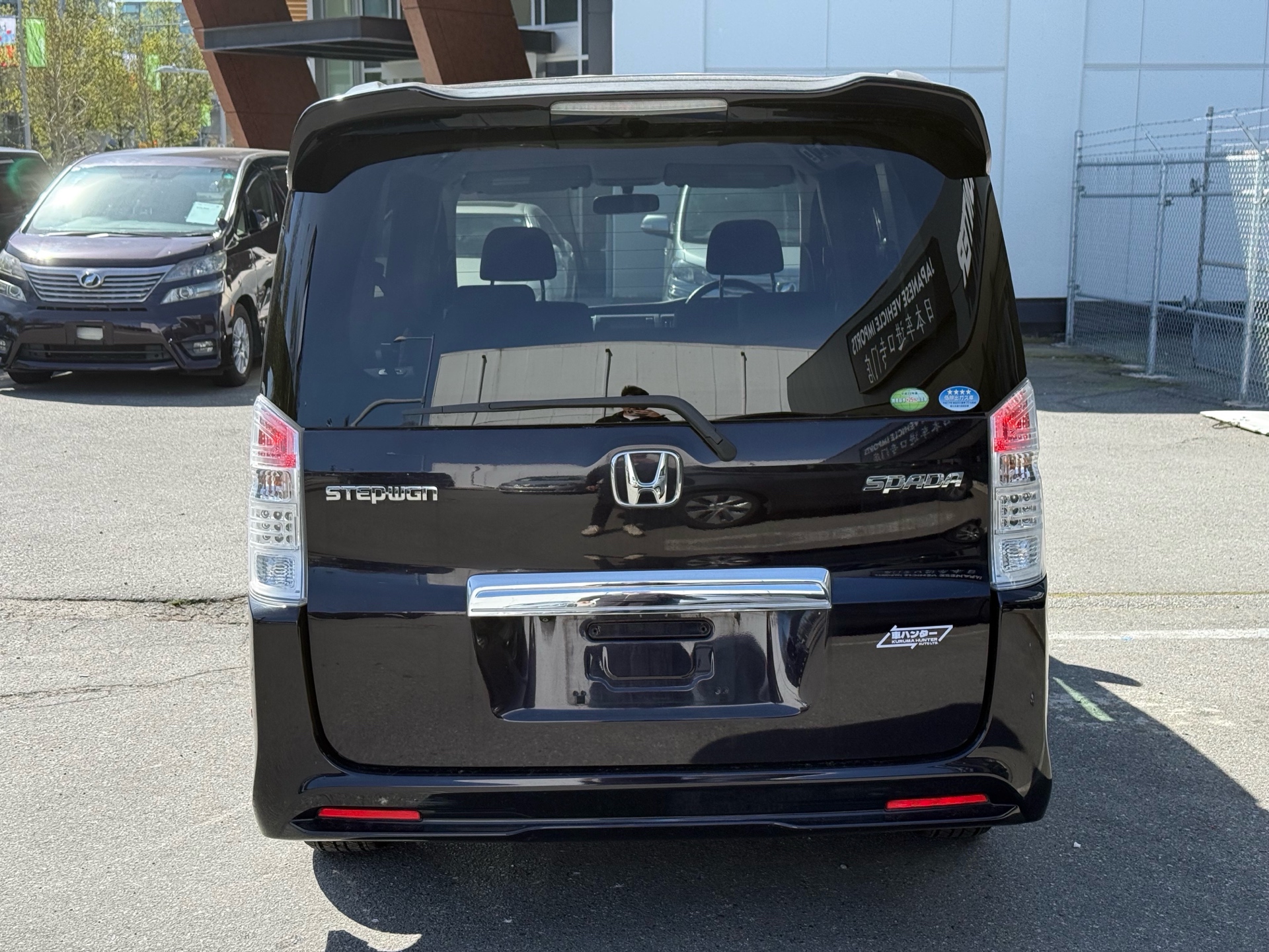 Vehicle photo 5
