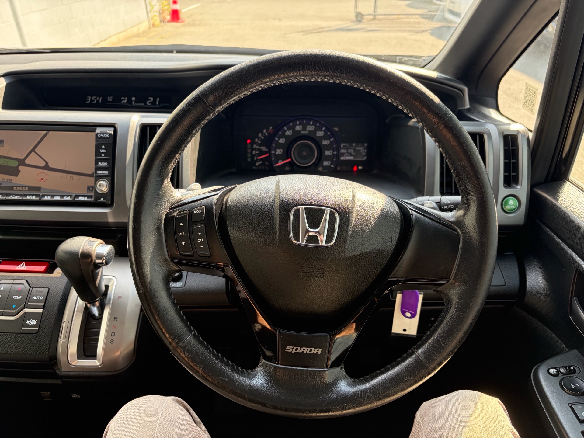 Vehicle photo 6