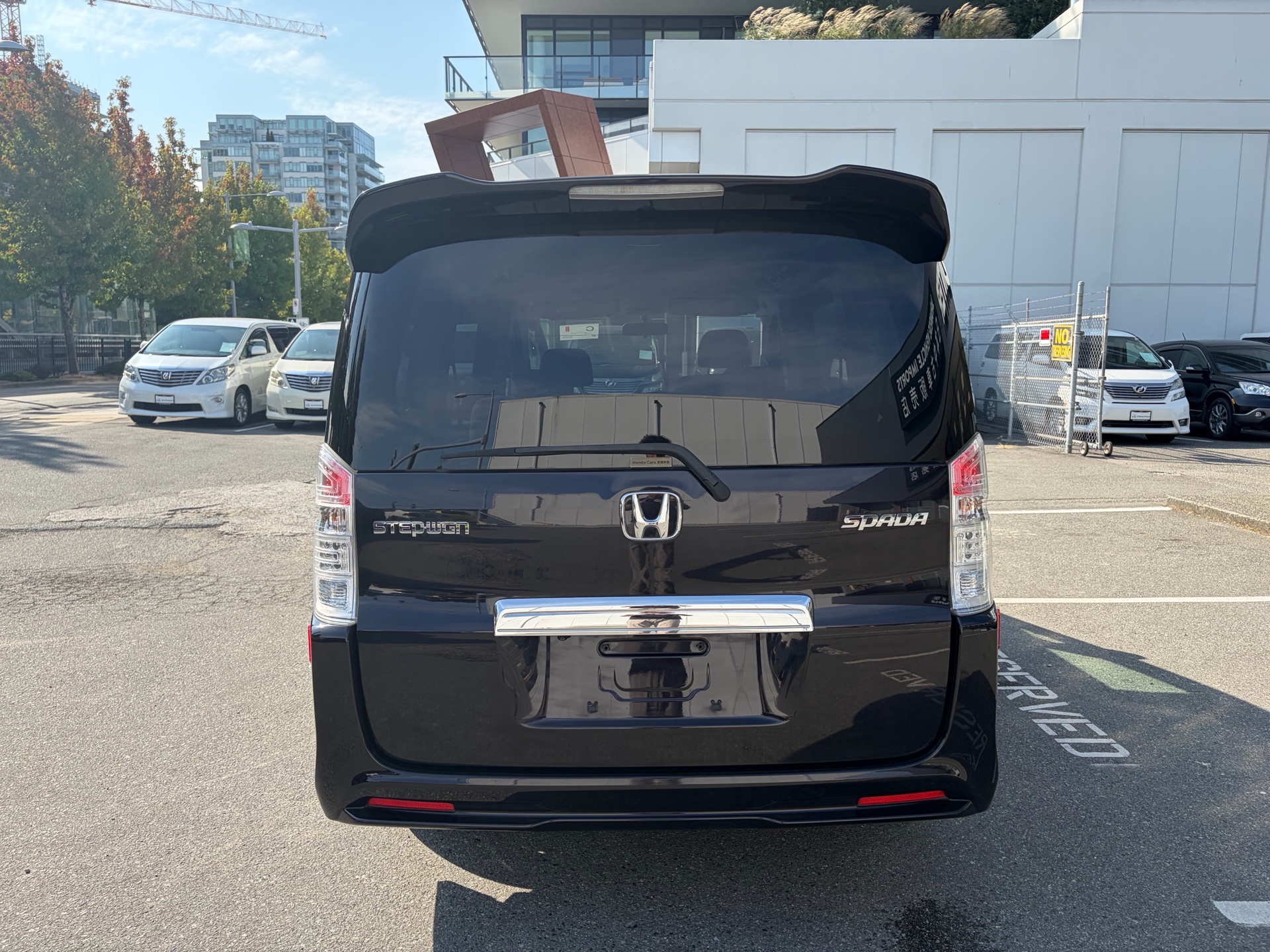 Vehicle photo 5