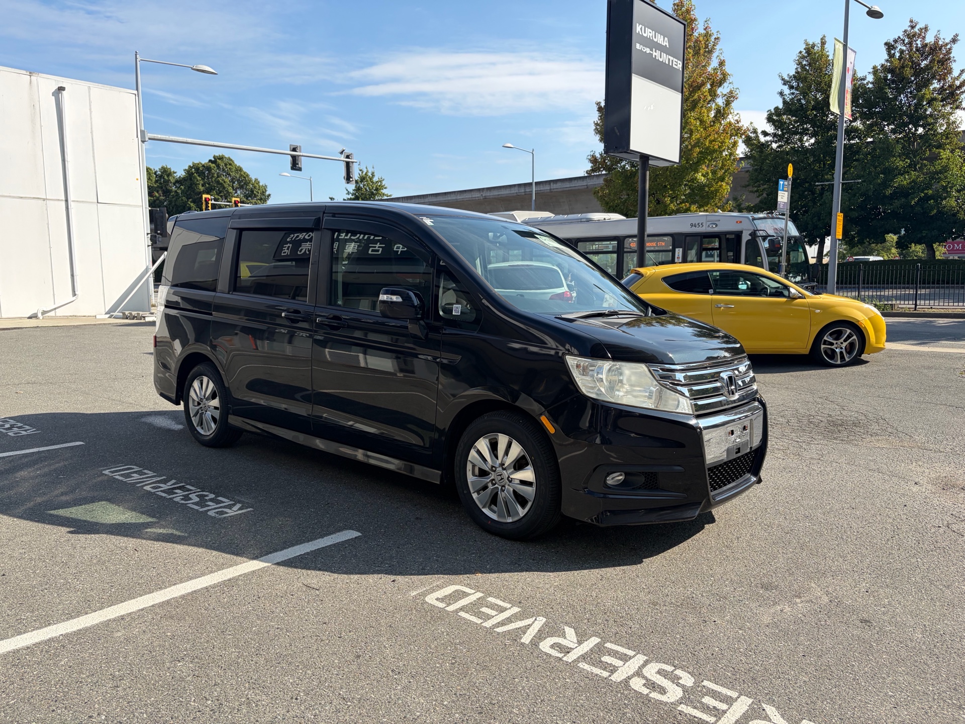 Vehicle photo 2
