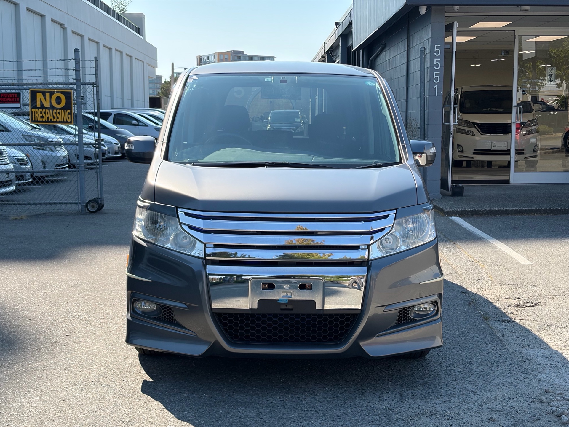 Vehicle photo 2