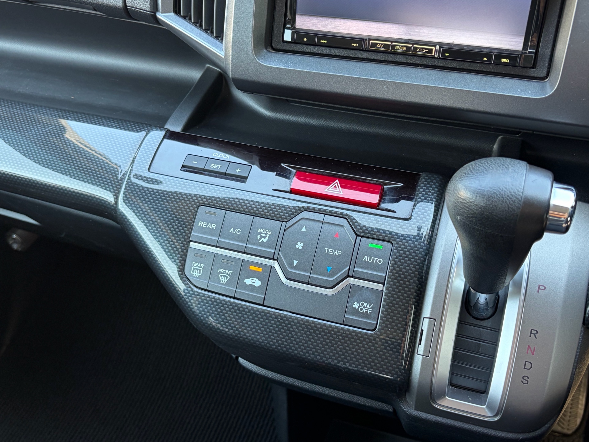 Vehicle photo 10
