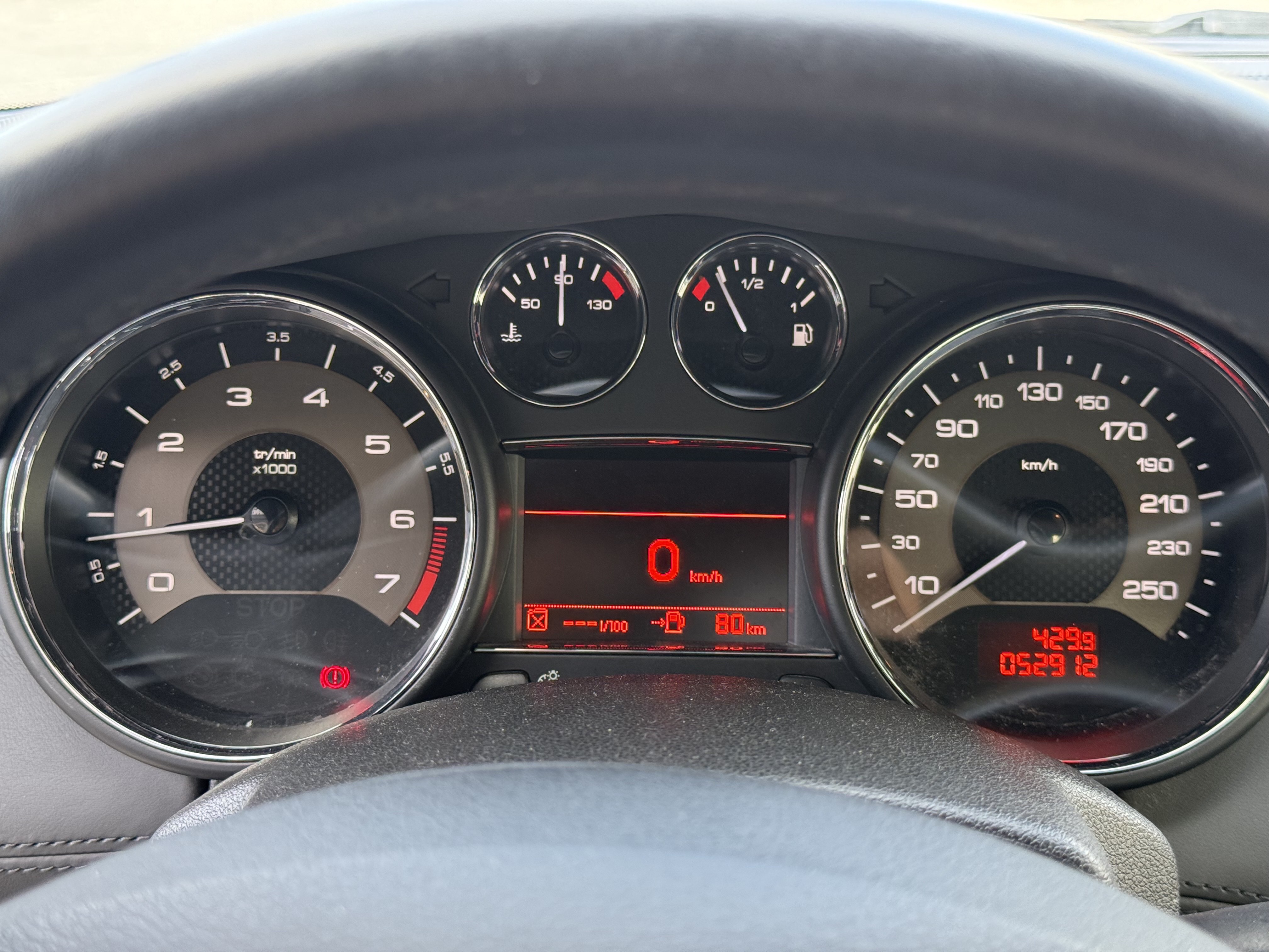 Vehicle photo 9