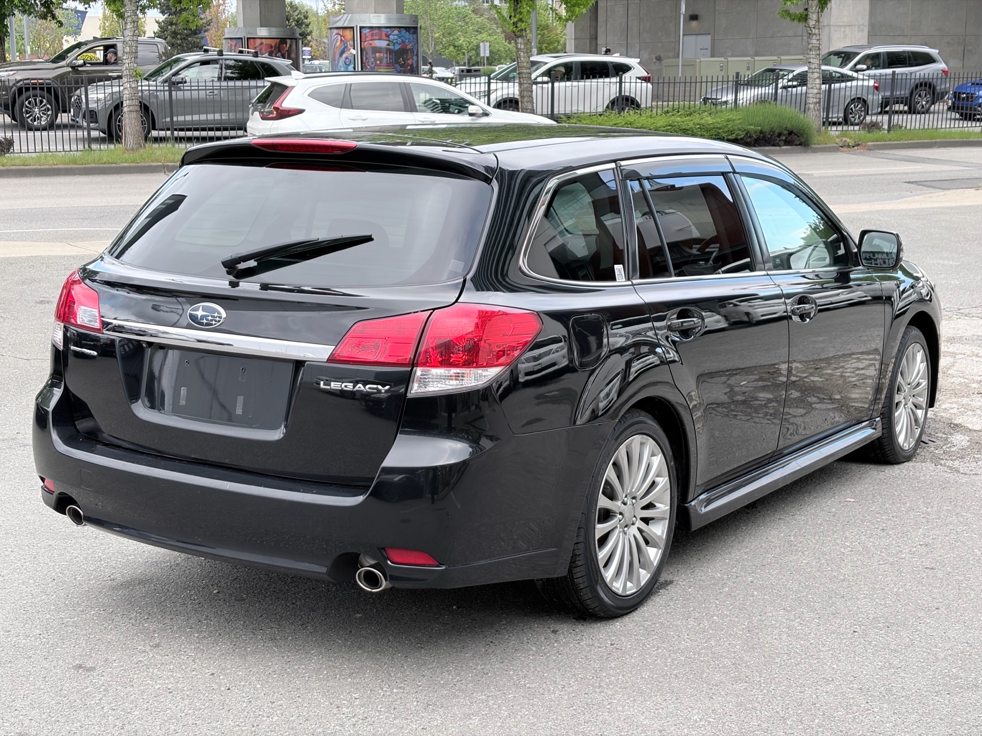 Vehicle photo 6