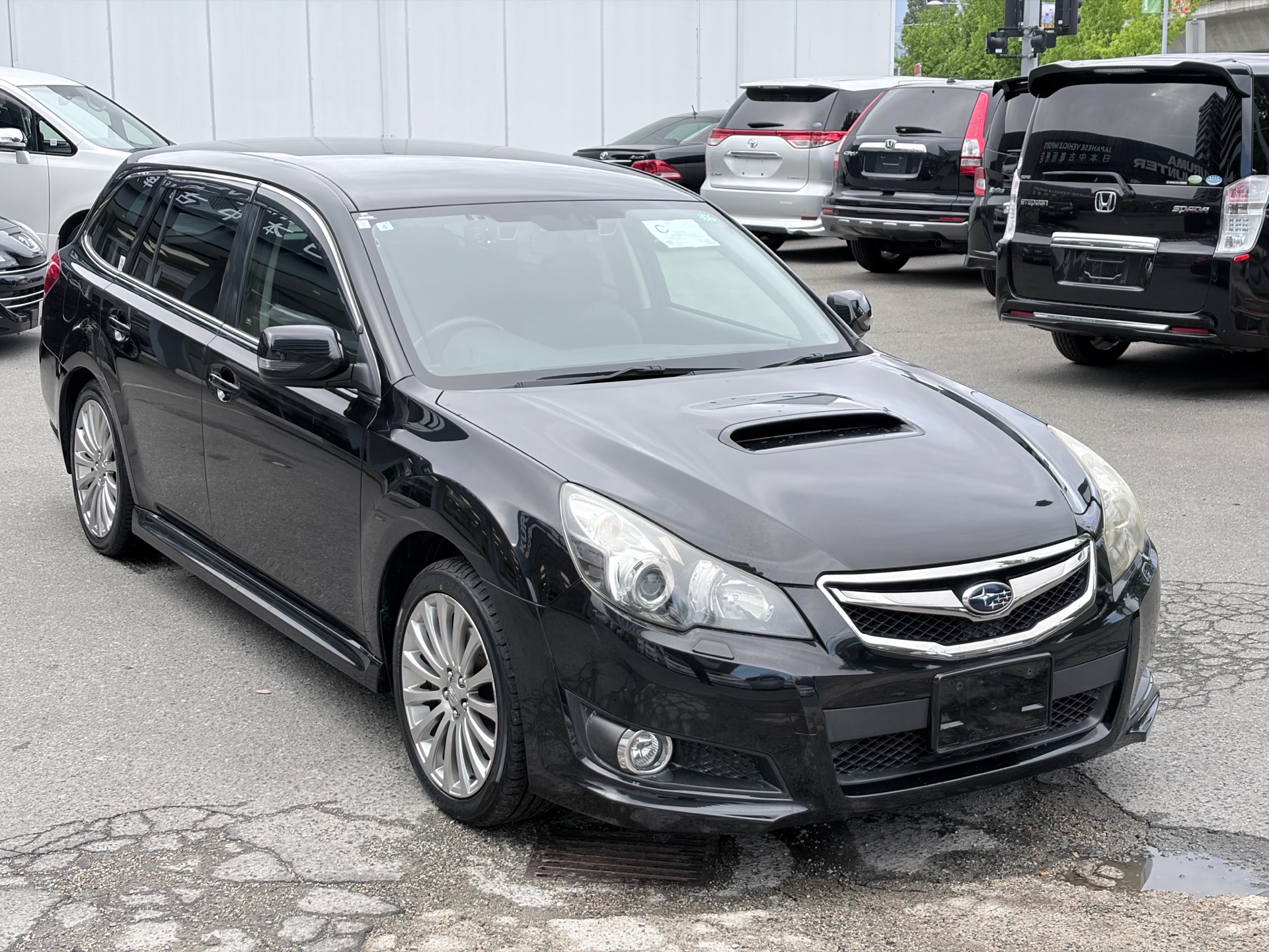 Vehicle photo 2